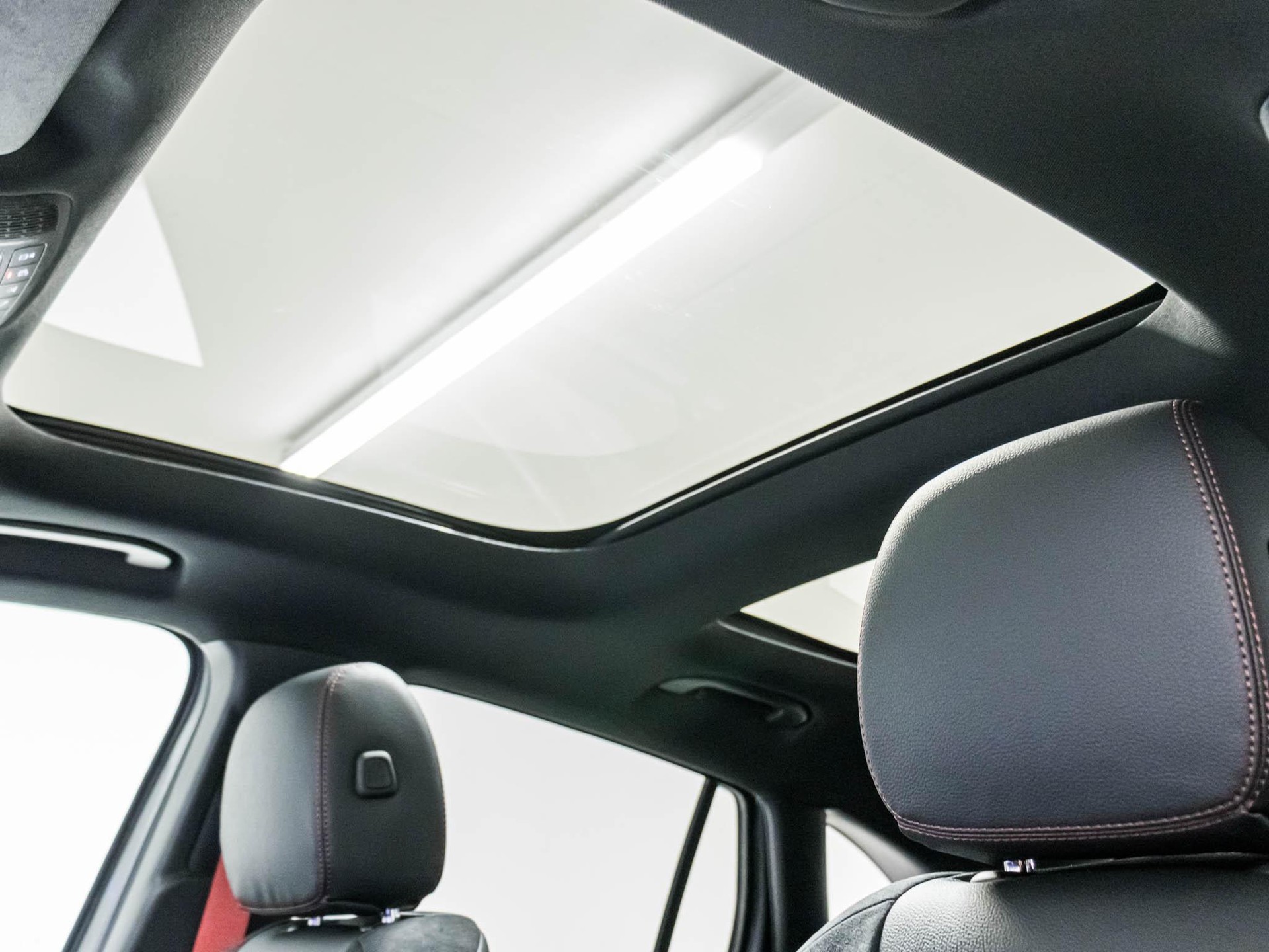MERCEDES-BENZ GLA 35 AMG 4MATIC-image-8
