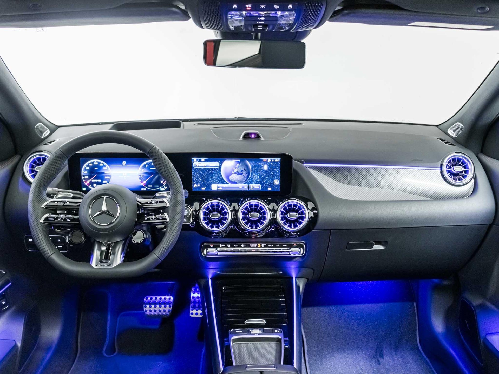 MERCEDES-BENZ GLA 35 AMG 4MATIC-image-11