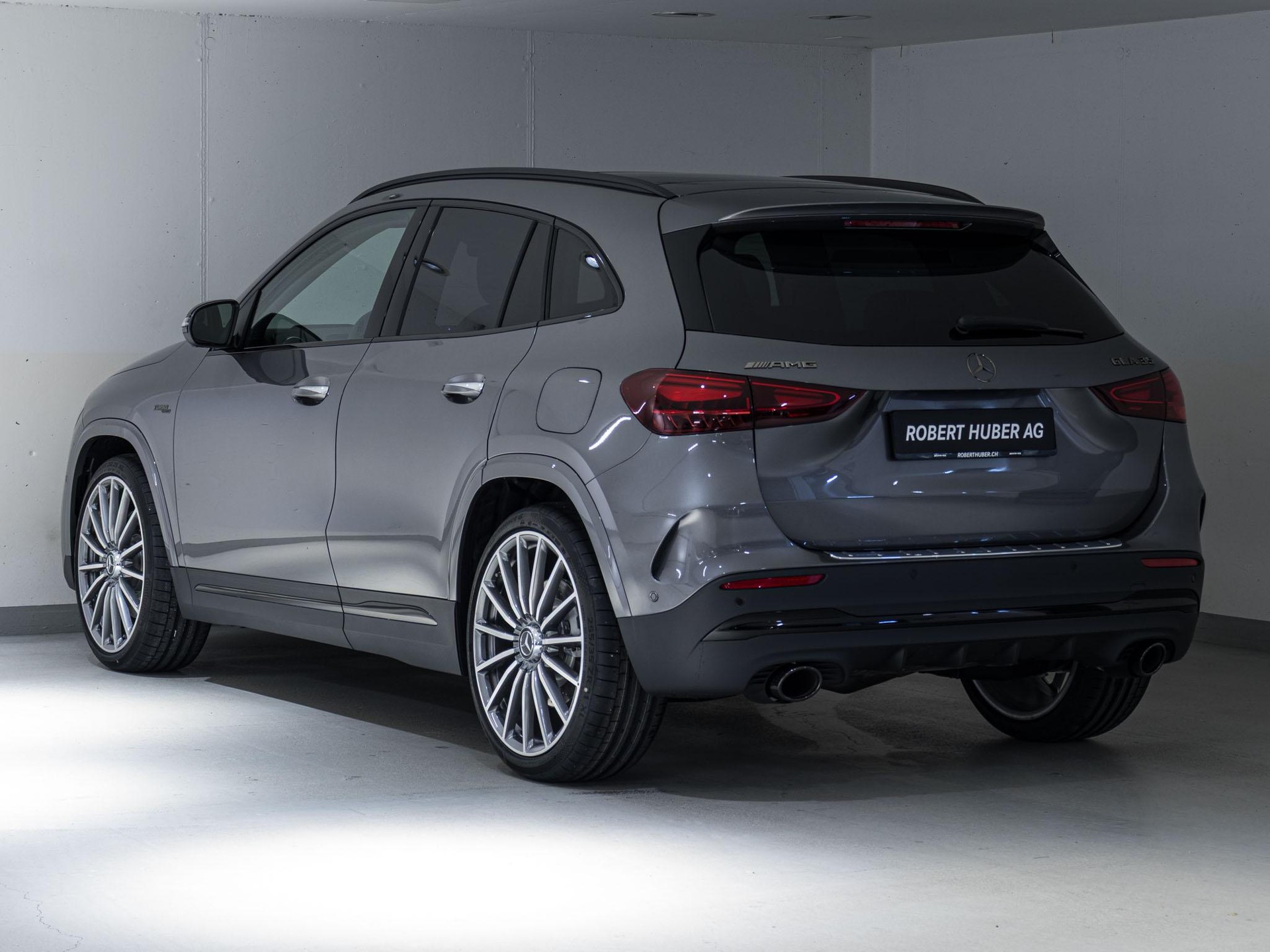MERCEDES-BENZ GLA 35 AMG 4MATIC-image-3