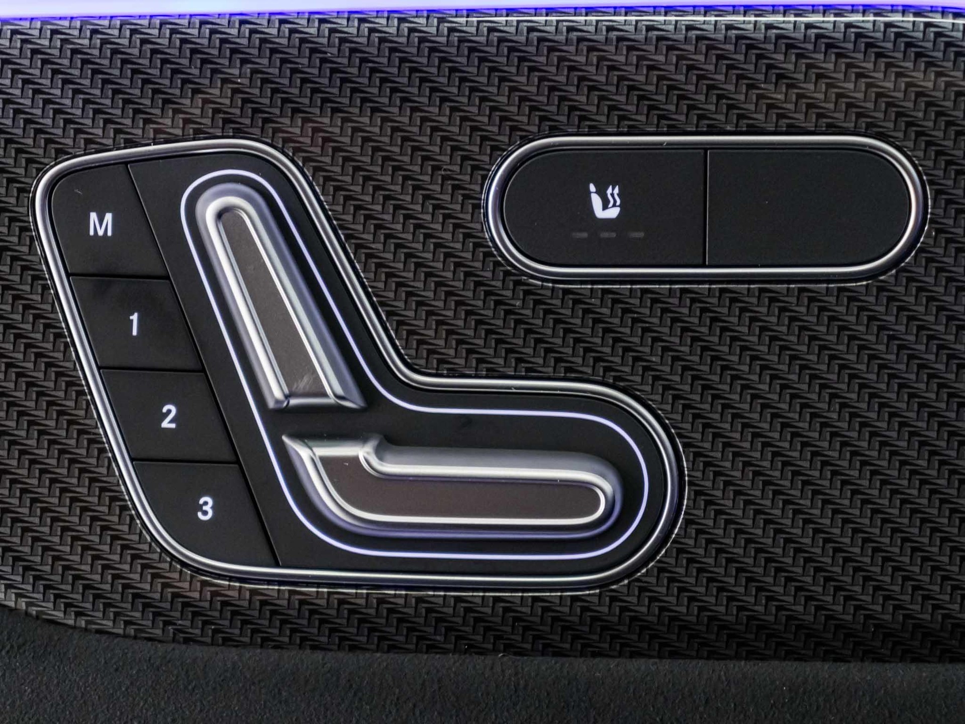 MERCEDES-BENZ GLA 35 AMG 4MATIC-image-12