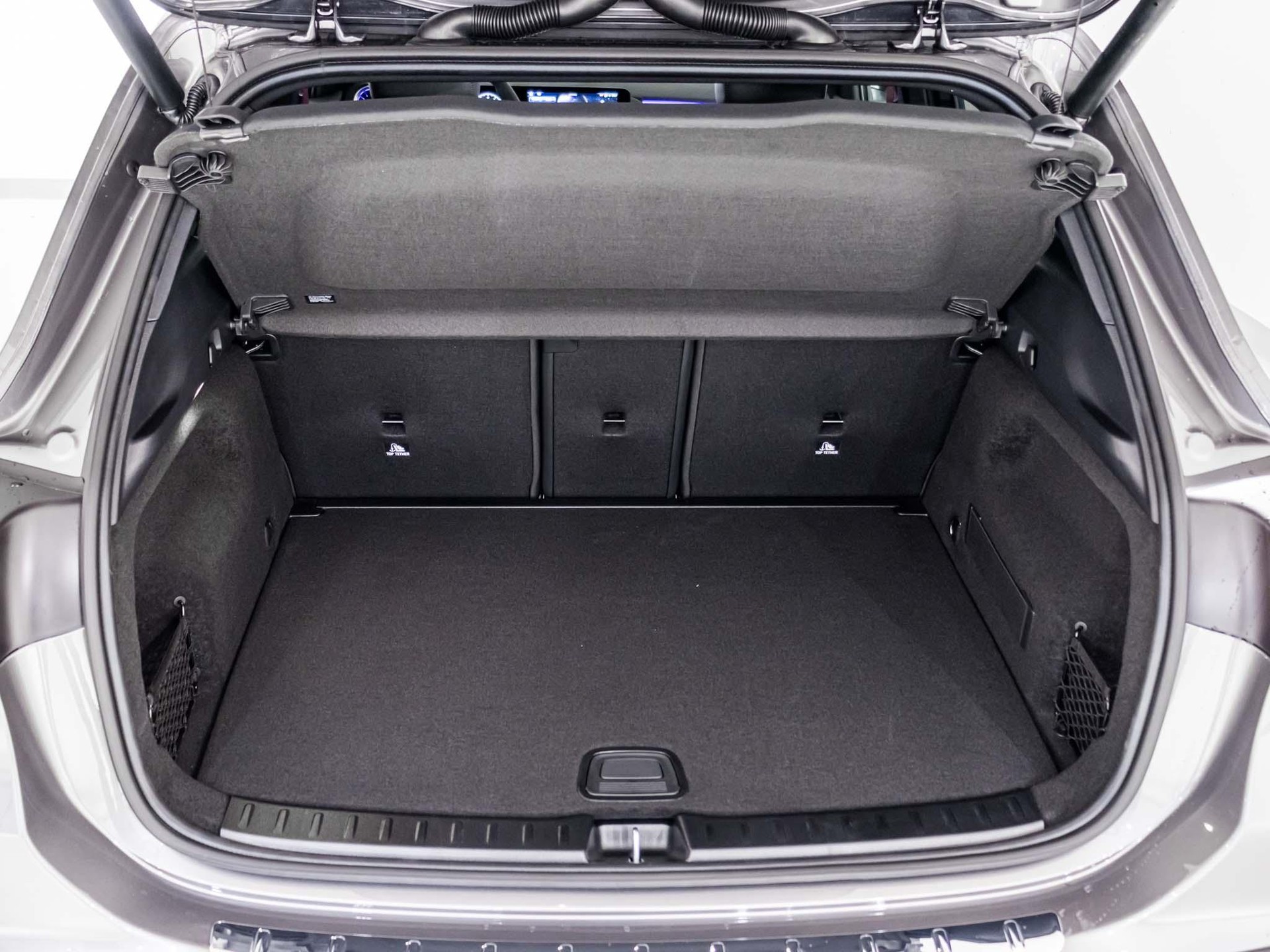 MERCEDES-BENZ GLA 35 AMG 4MATIC-image-13