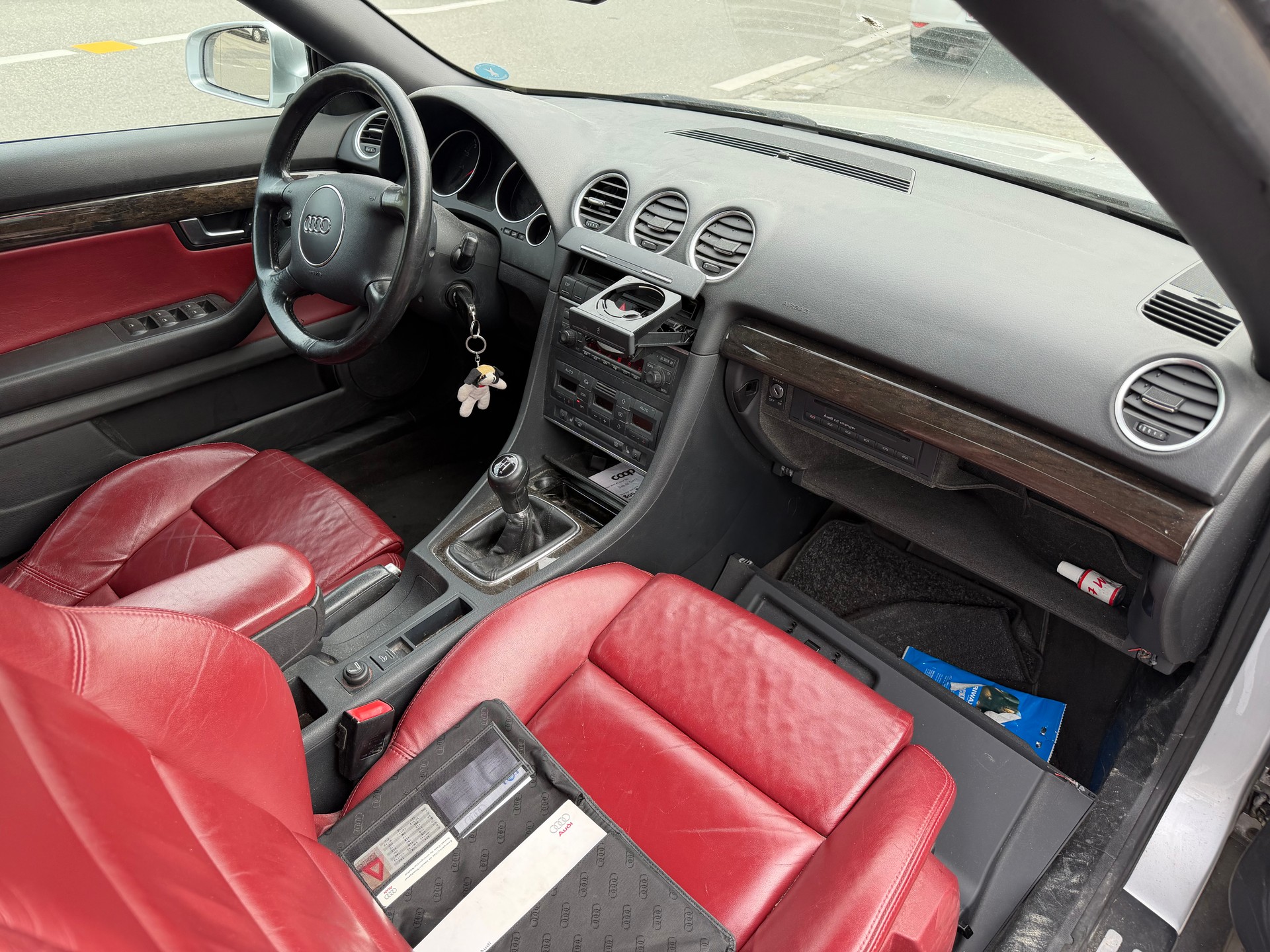 AUDI A4 Cabriolet 1.8 Turbo-image-3