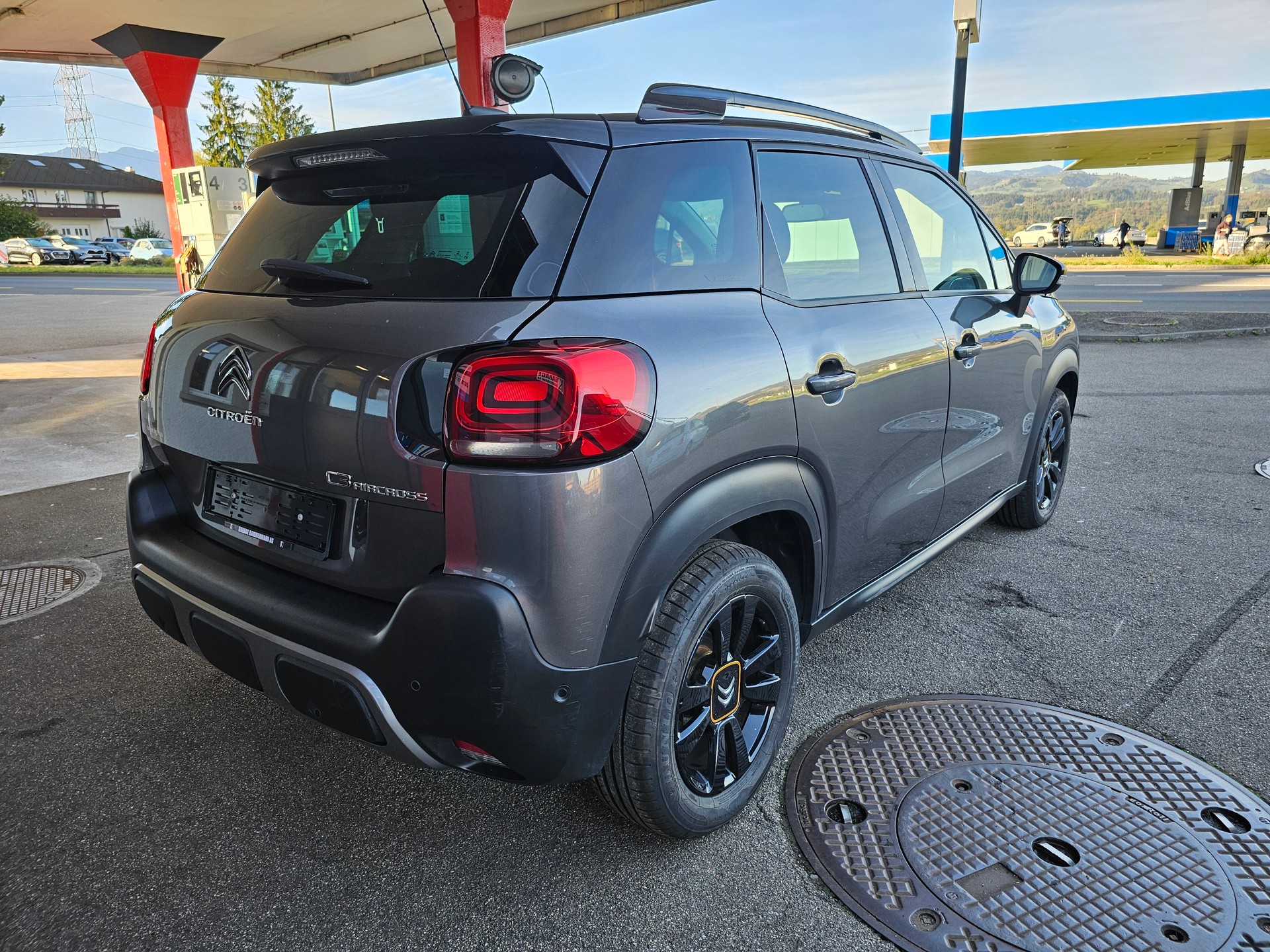 CITROEN C3 Aircross 1.2i PureTech Rip Curl EAT-image-3