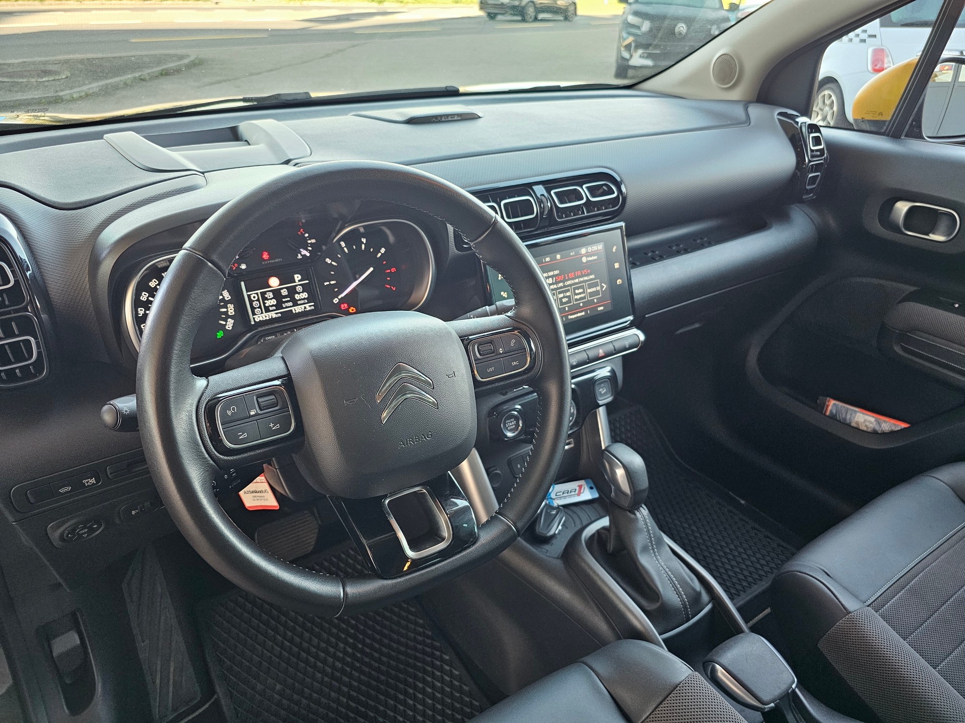 CITROEN C3 Aircross 1.2i PureTech Rip Curl EAT-image-10