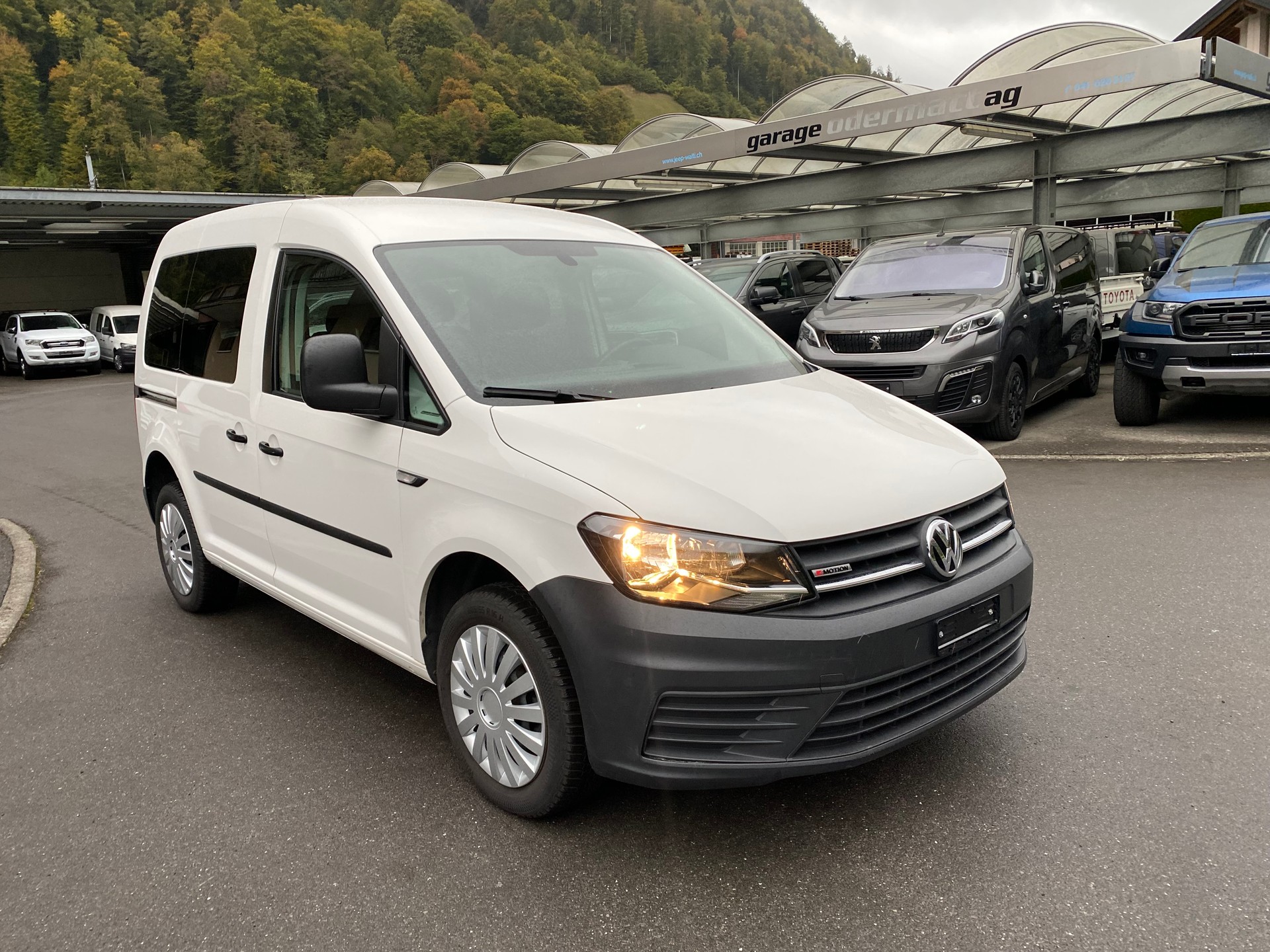VW Caddy 2.0TDI 4Motion BlueMotion Technology-image-13