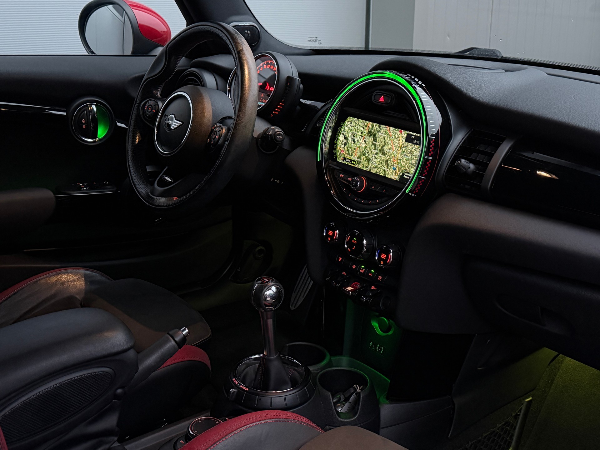MINI Cooper John Cooper Works-image-9