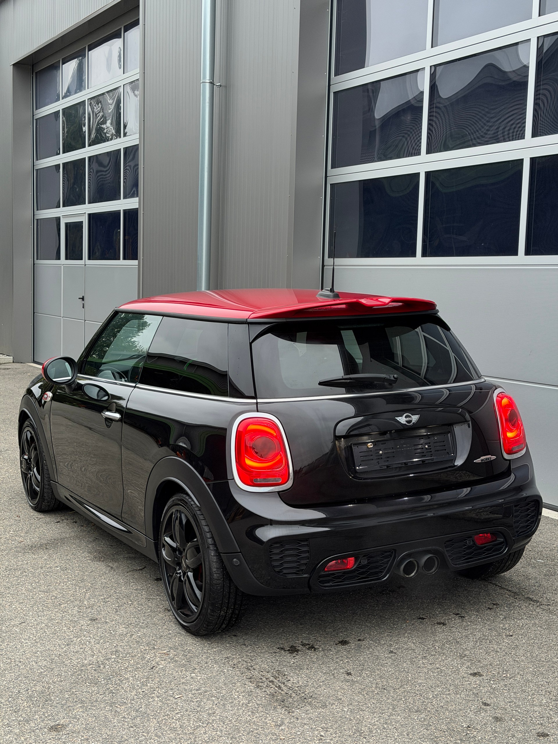 MINI Cooper John Cooper Works-image-7