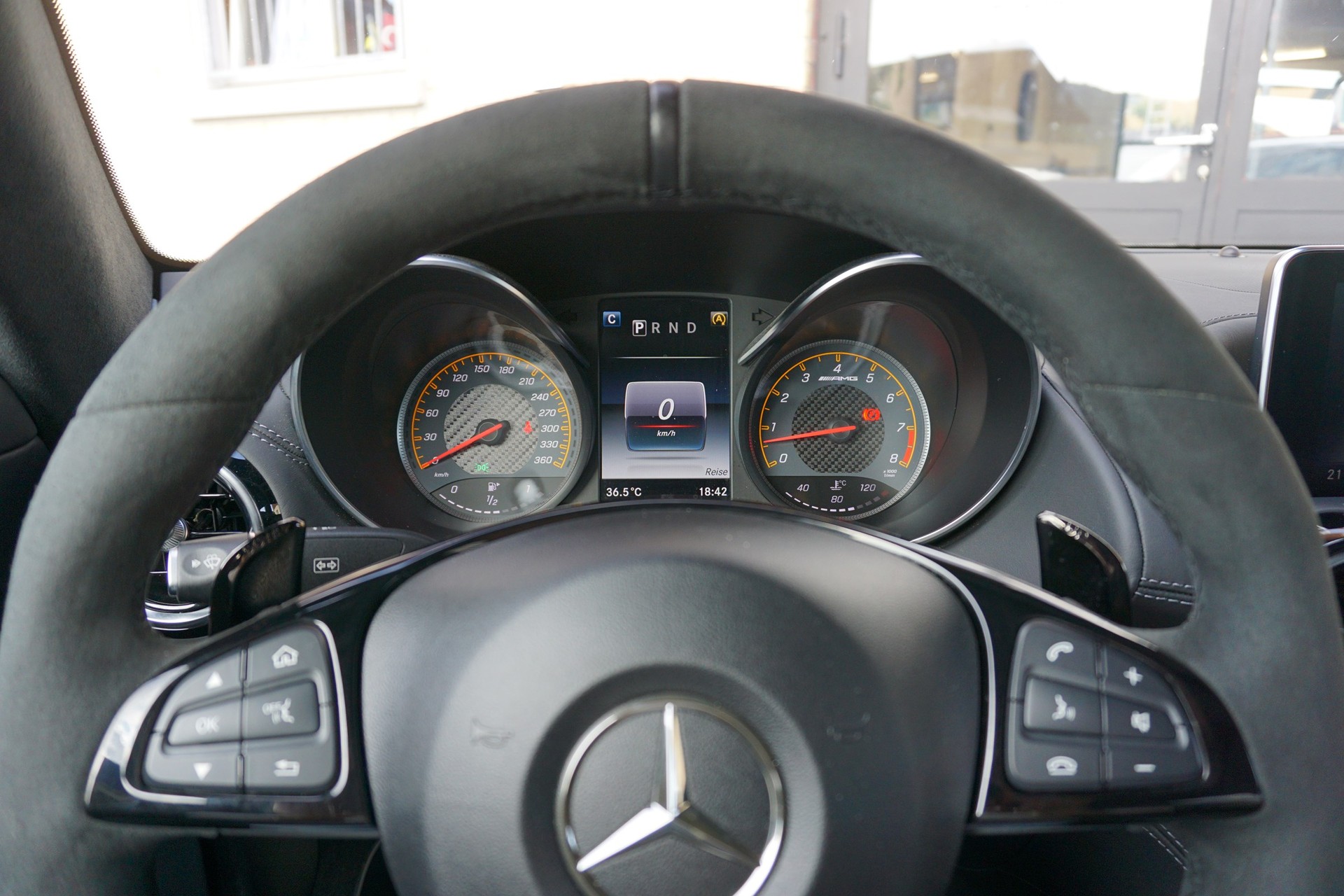 MERCEDES-BENZ AMG GT S Speedshift DCT-image-11