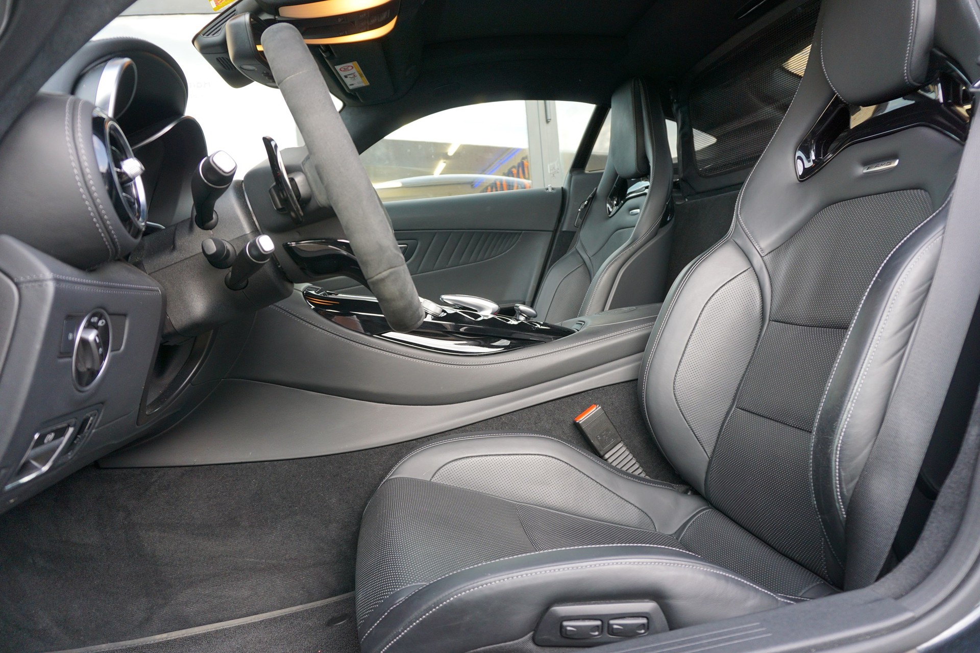 MERCEDES-BENZ AMG GT S Speedshift DCT-image-14