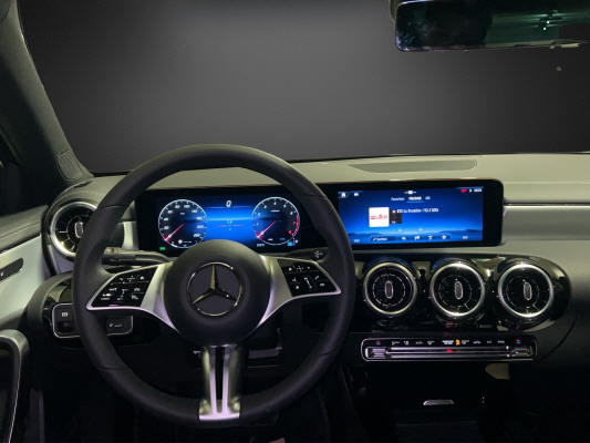 MERCEDES-BENZ A 250 4Matic 8G-DCT-image-8