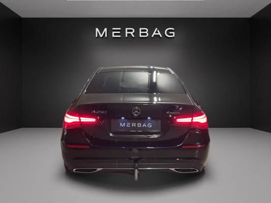 MERCEDES-BENZ A 250 4Matic 8G-DCT-image-4