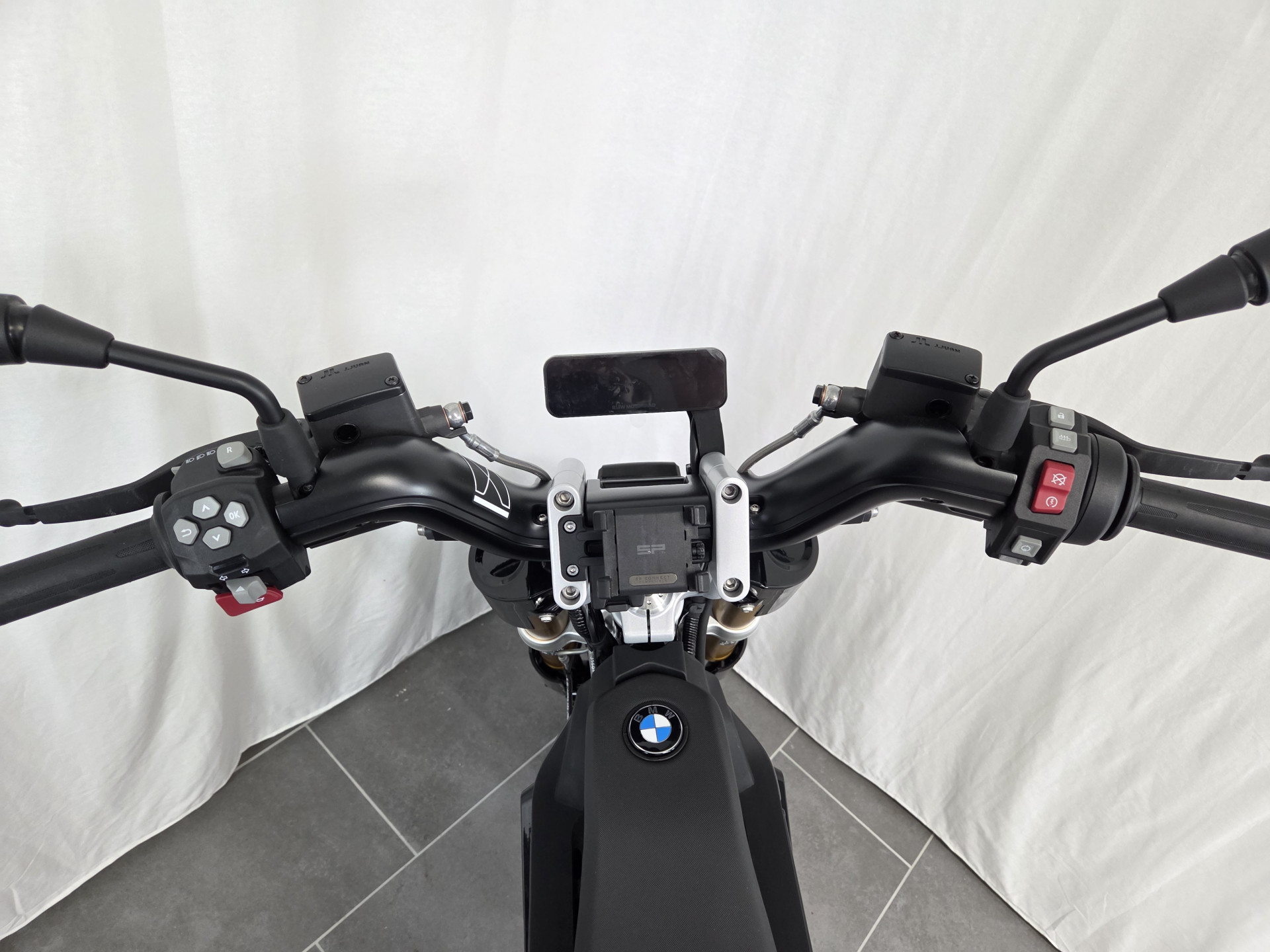 BMW CE 02 Highline-image-4