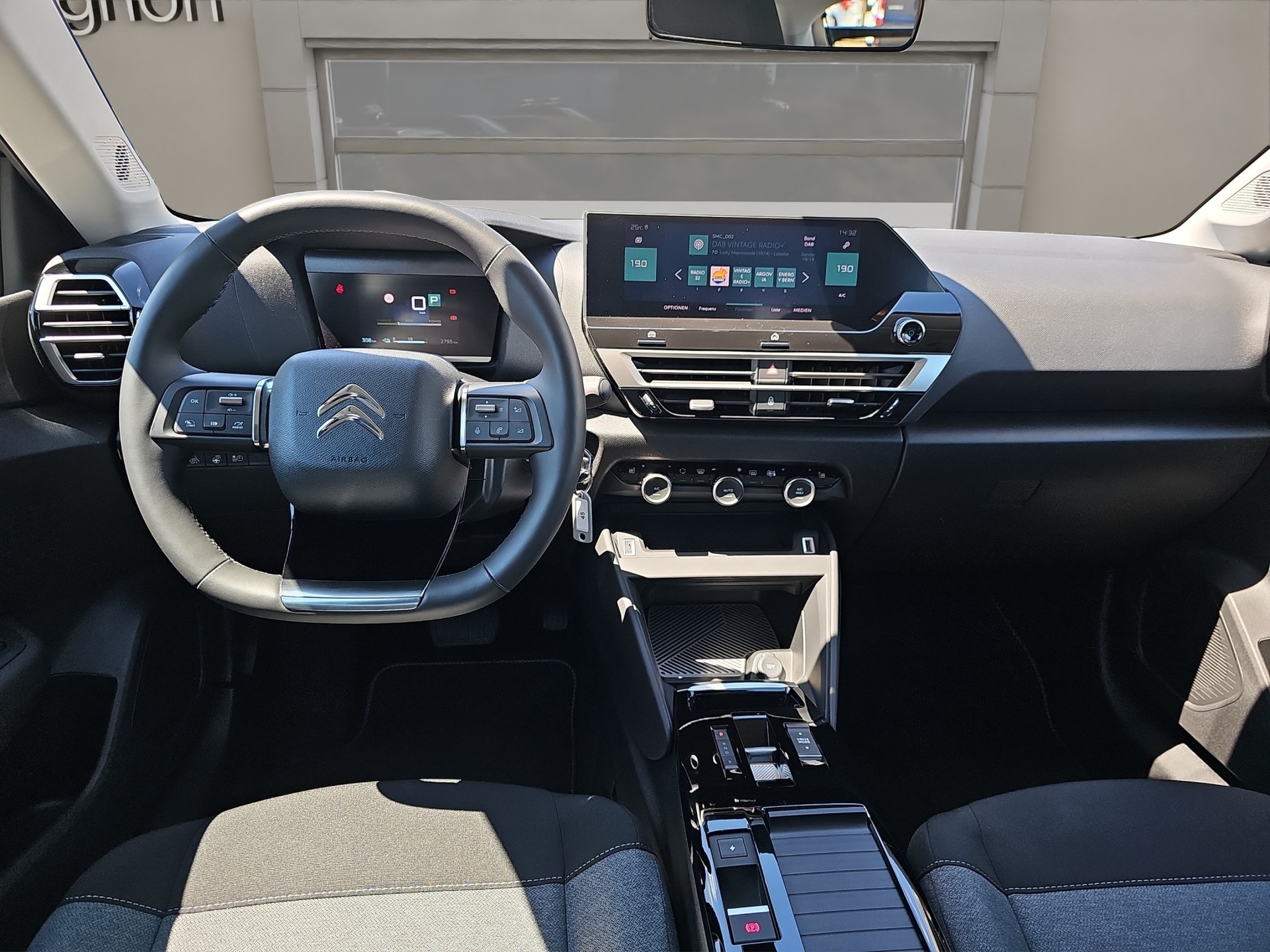 CITROEN C4 Electric Swiss Edition-image-9
