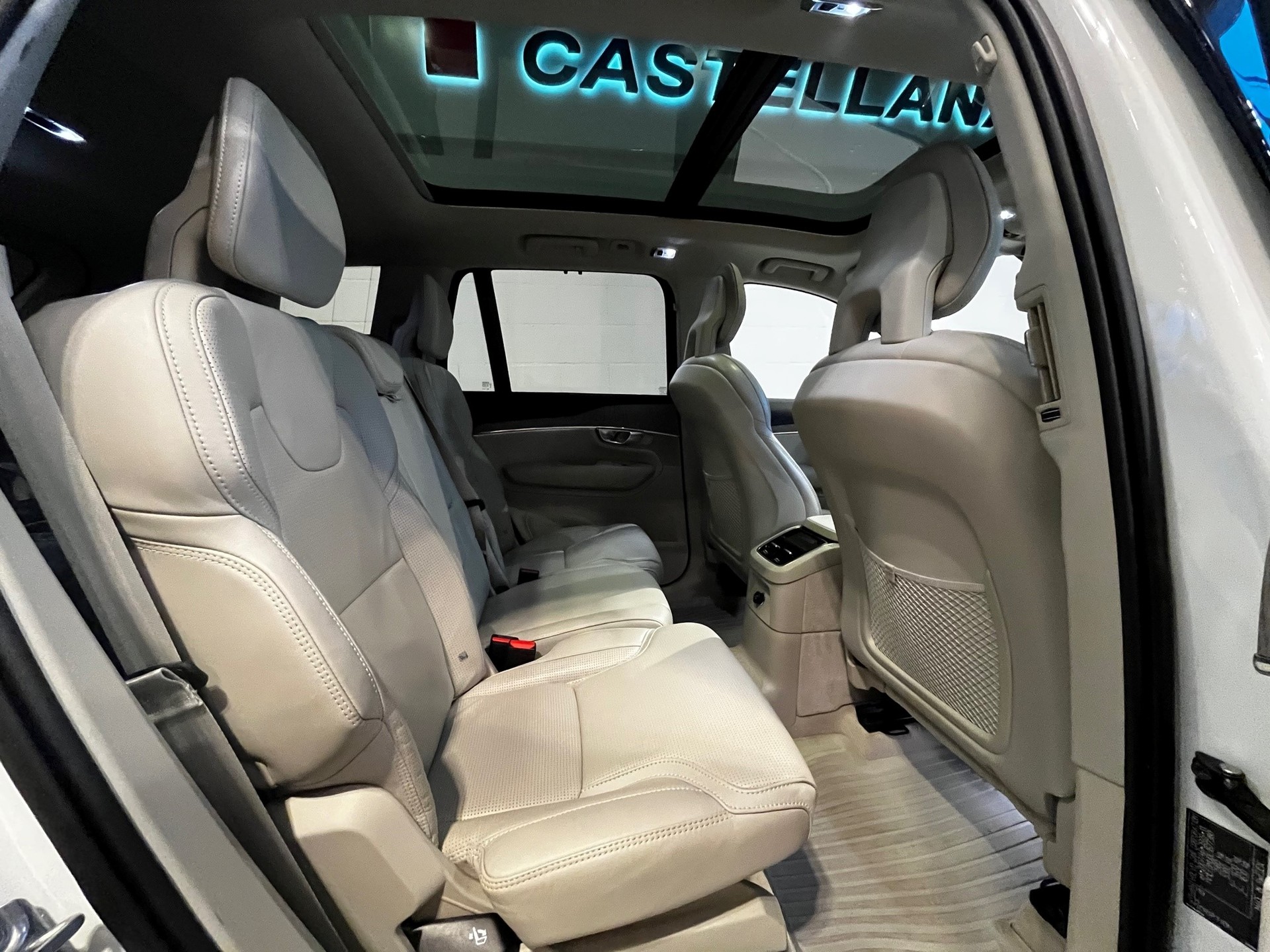 VOLVO XC90 T8 eAWD Inscription-image-13