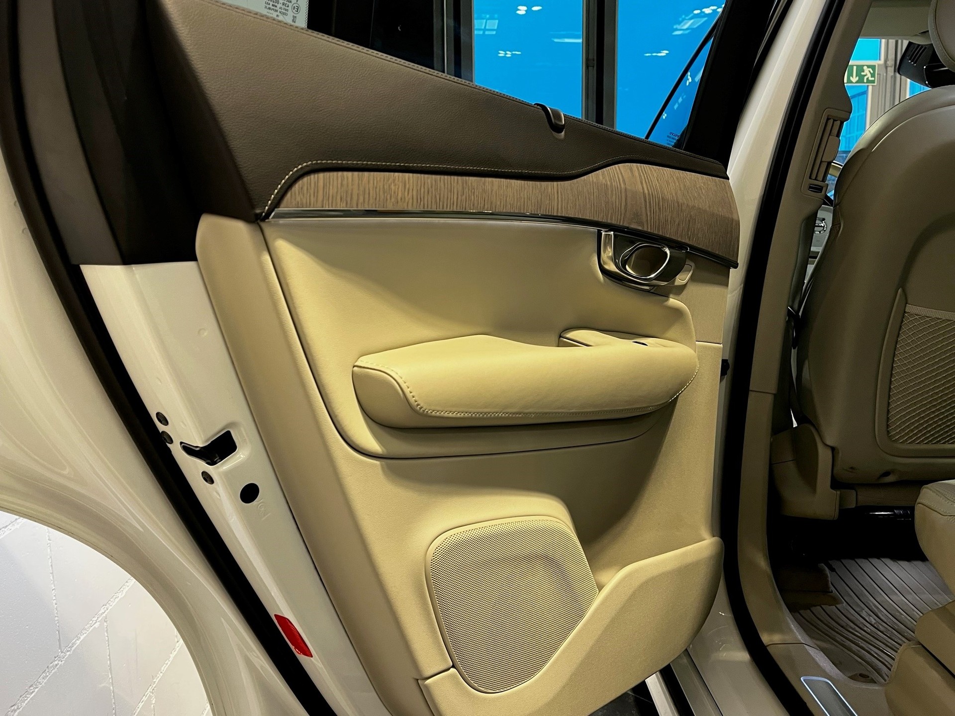 VOLVO XC90 T8 eAWD Inscription-image-19