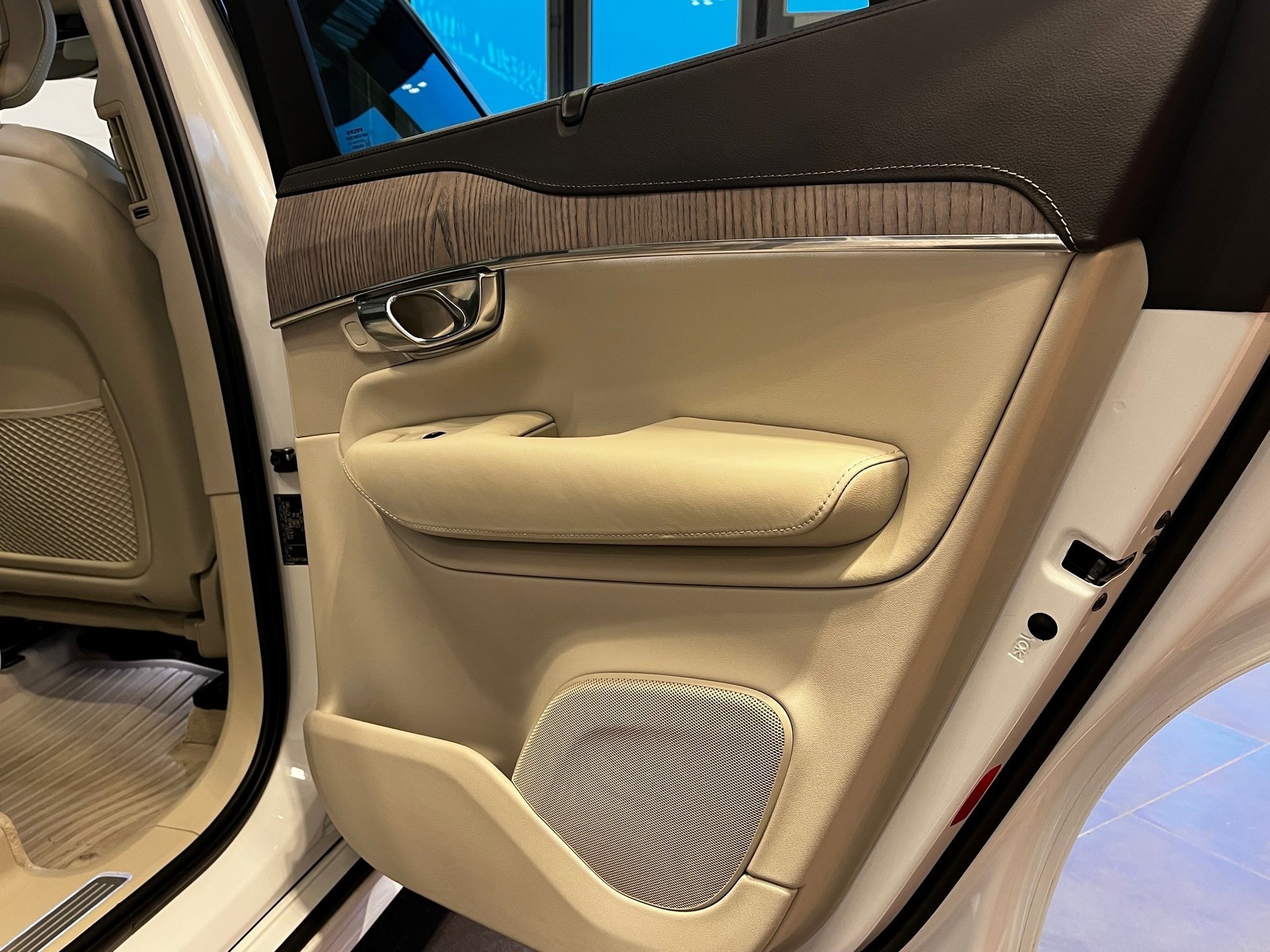 VOLVO XC90 T8 eAWD Inscription-image-20