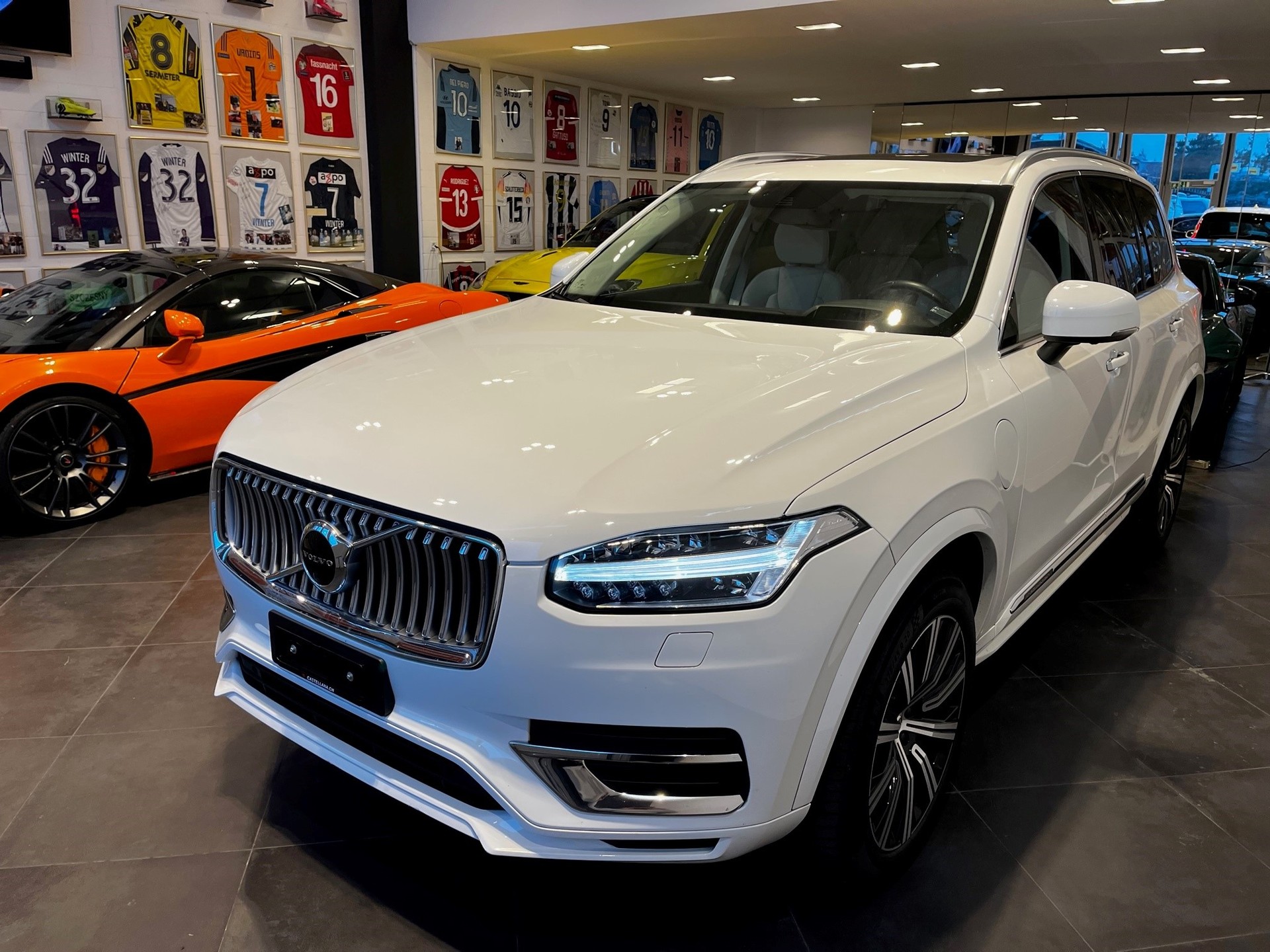 VOLVO XC90 T8 eAWD Inscription-image-3