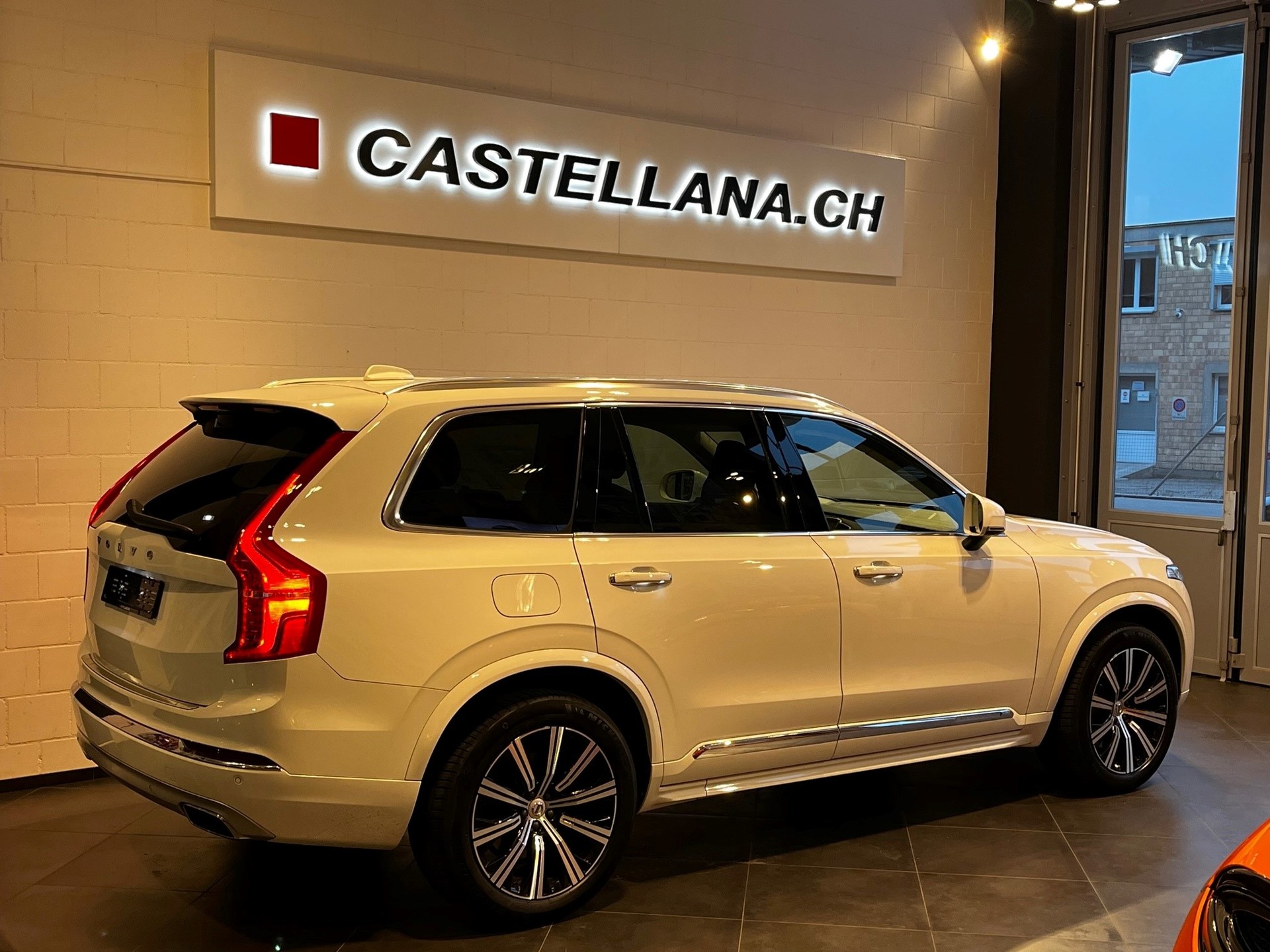 VOLVO XC90 T8 eAWD Inscription-image-6