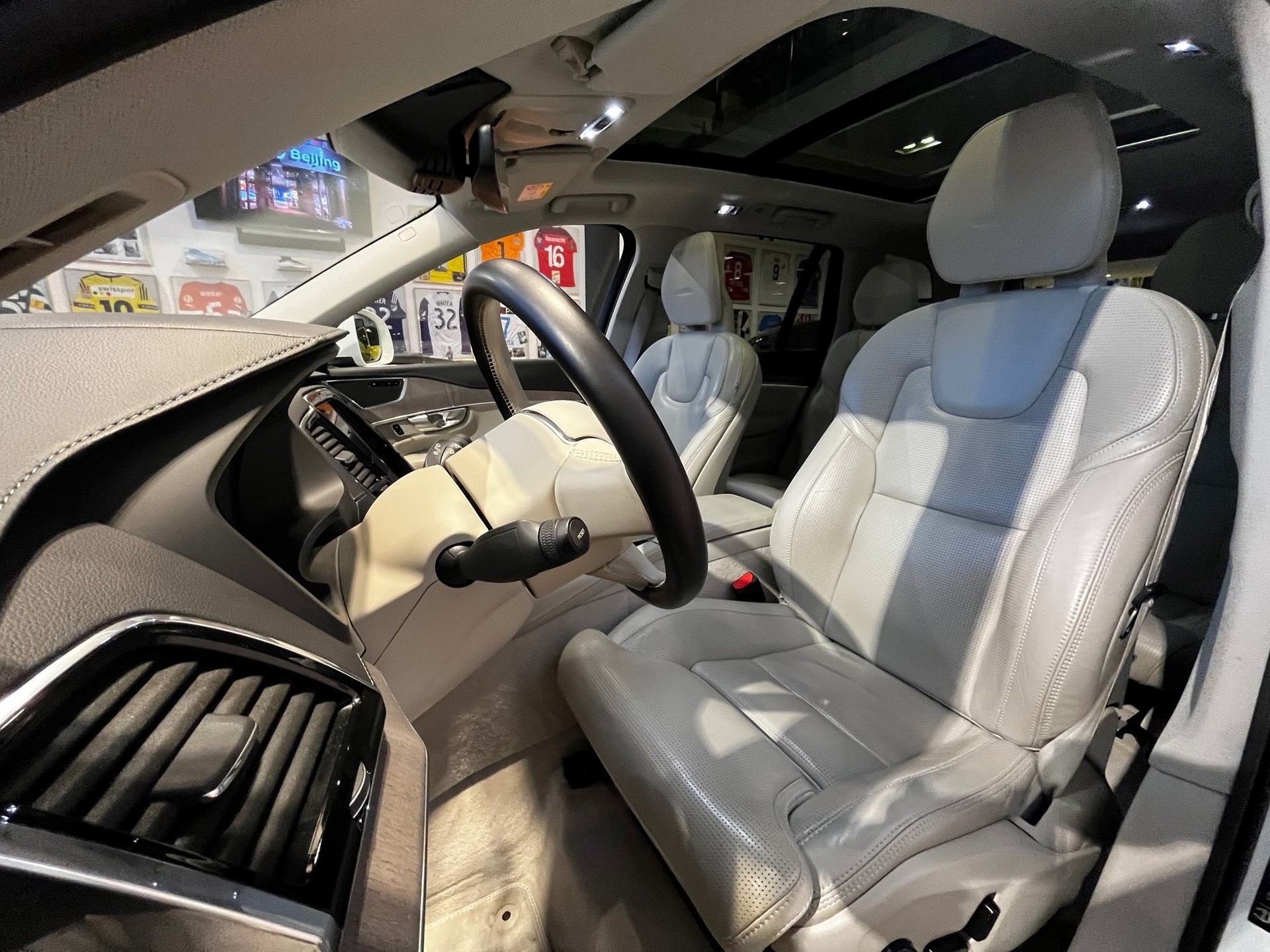 VOLVO XC90 T8 eAWD Inscription-image-11