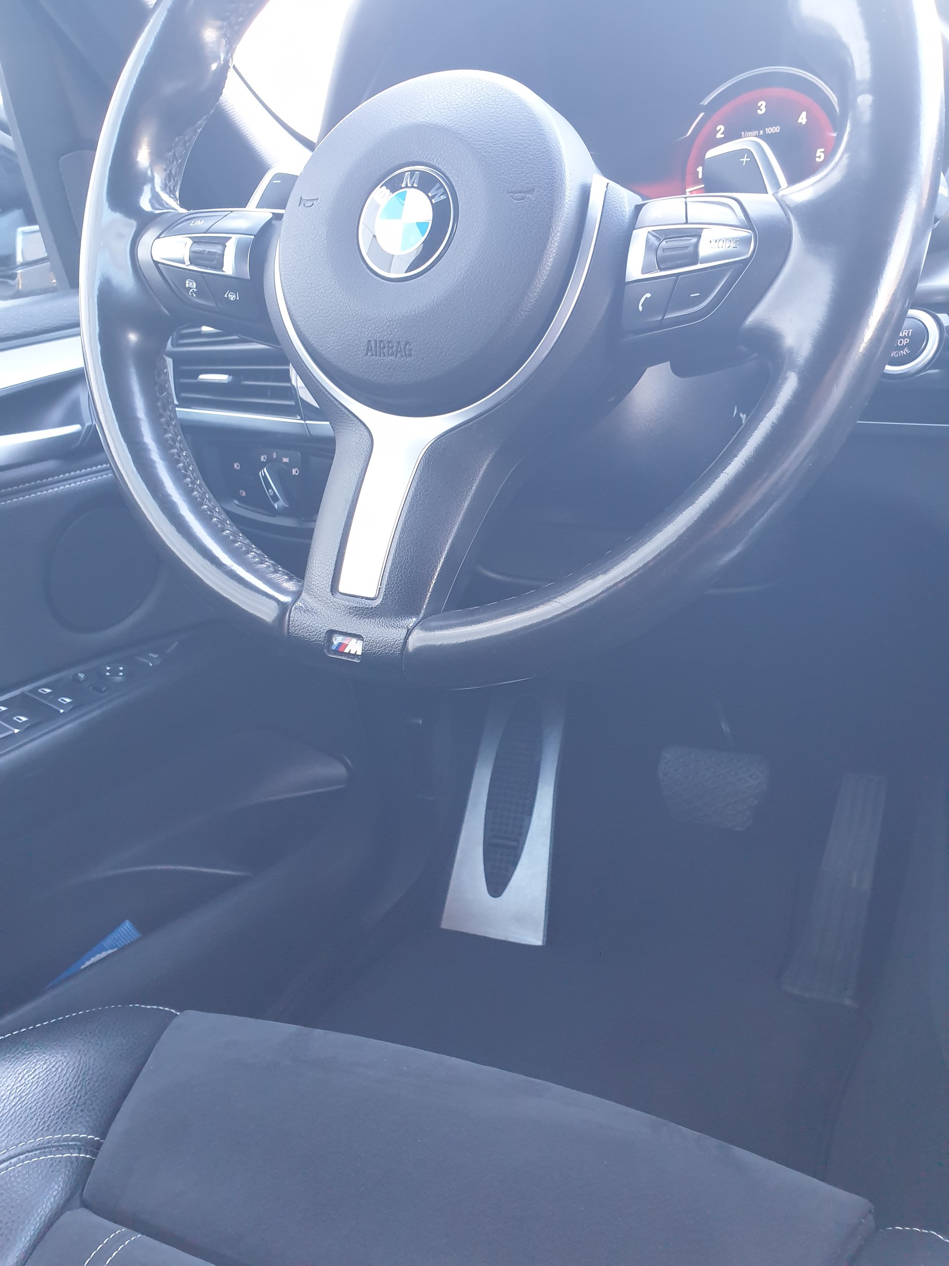 BMW X5 xDrive 30d Steptronic-image-12