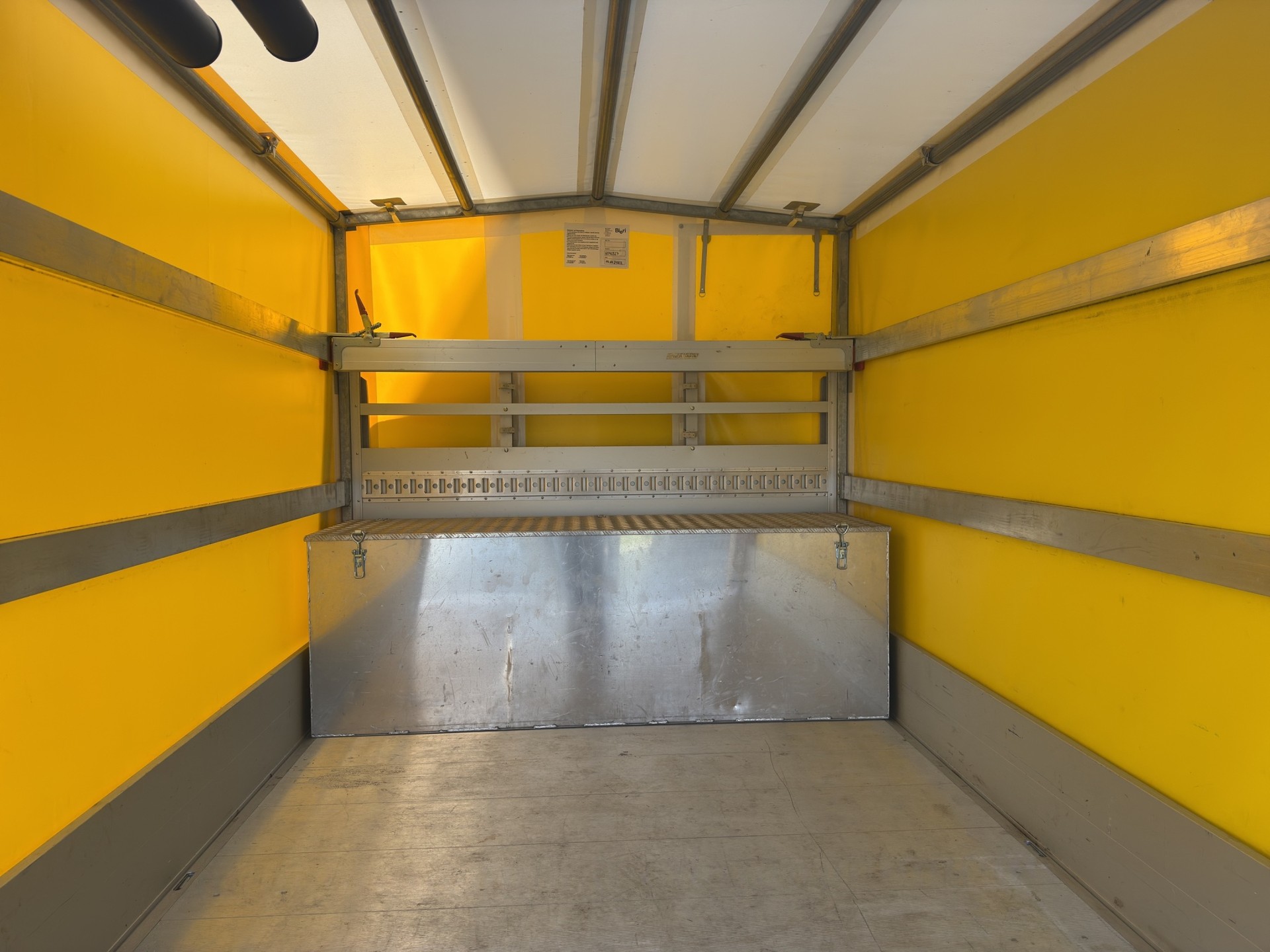 IVECO 35S16 Daily-image-14