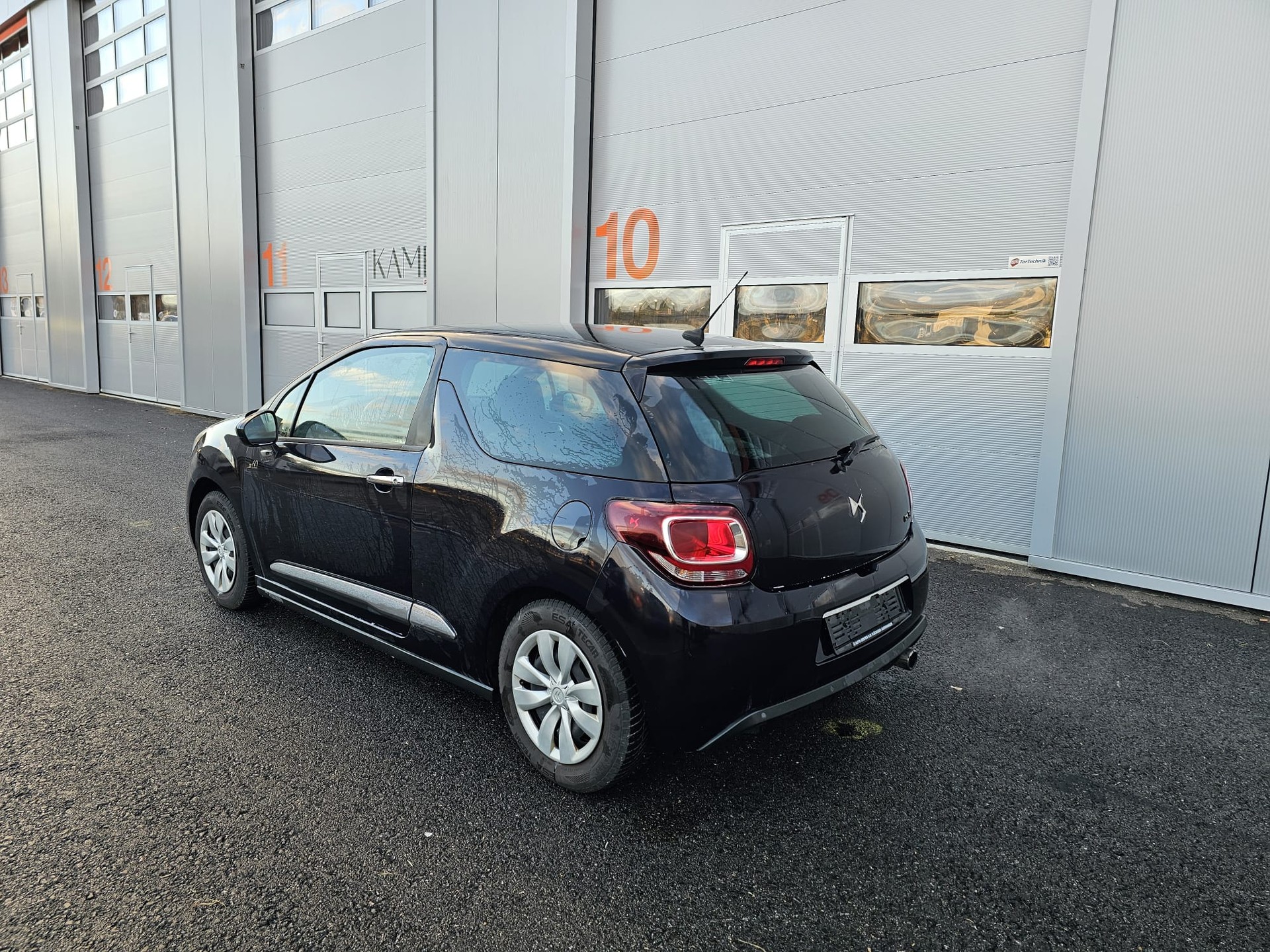 DS AUTOMOBILES DS3 1.2 Pure Tech S+S 60 "DS 1955" Faubourg Addict-image-2