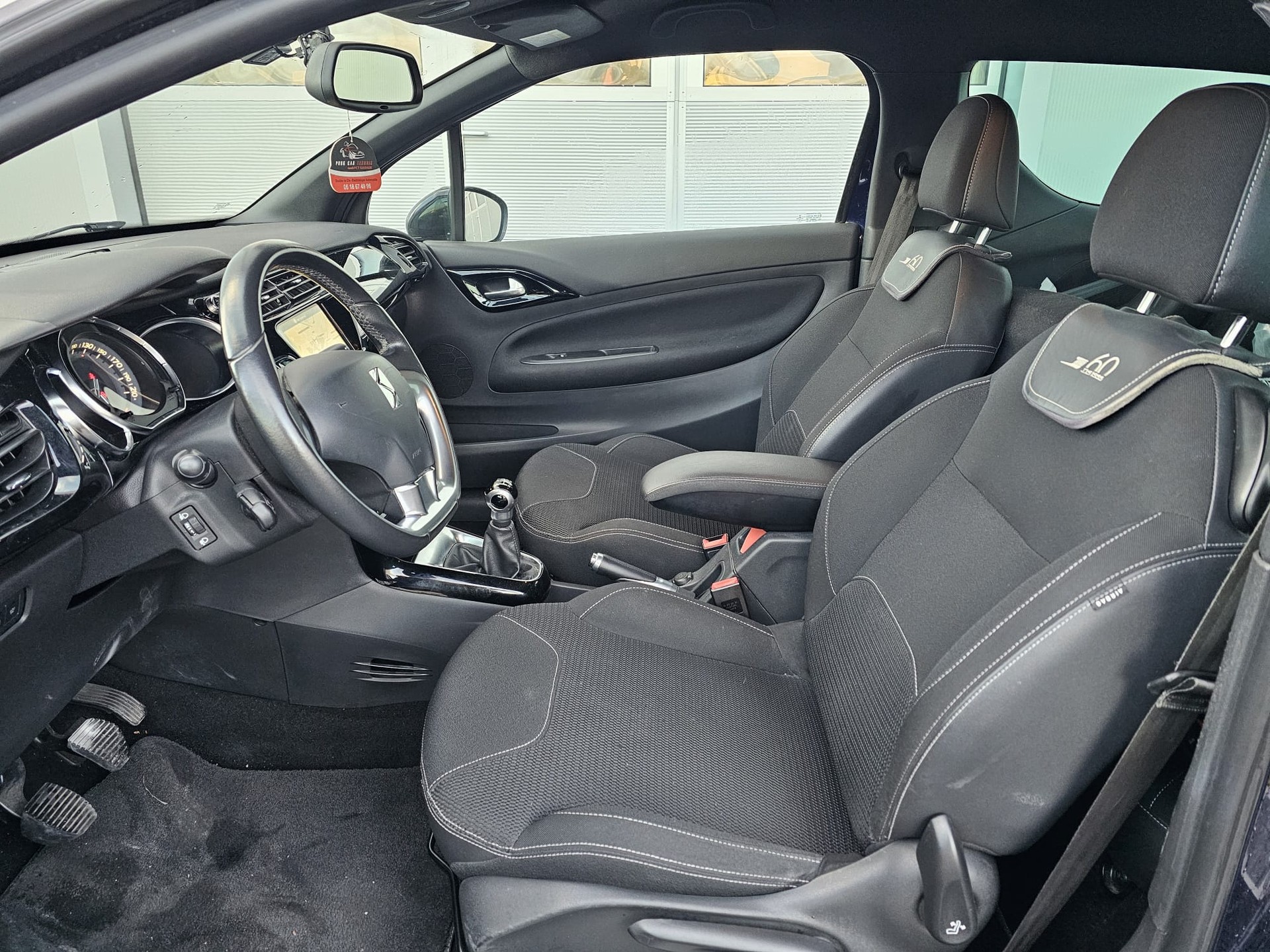 DS AUTOMOBILES DS3 1.2 Pure Tech S+S 60 "DS 1955" Faubourg Addict-image-9