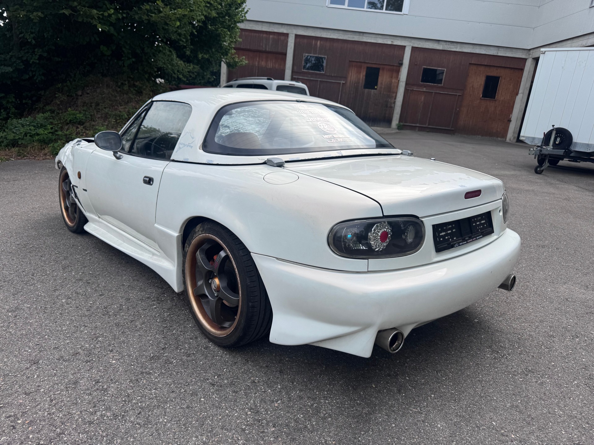 MAZDA MX-5 1.6i-16-image-5