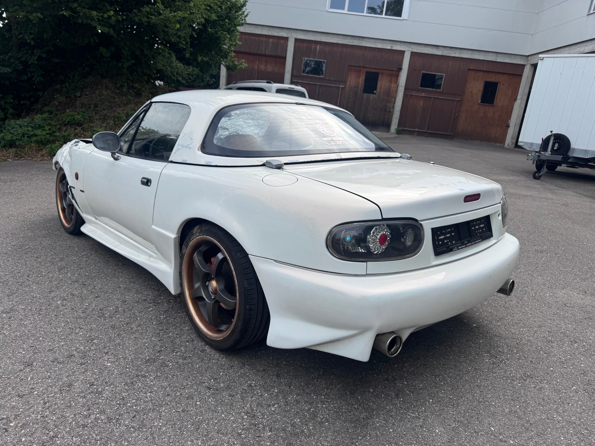 MAZDA MX-5 1.6i-16-image-3