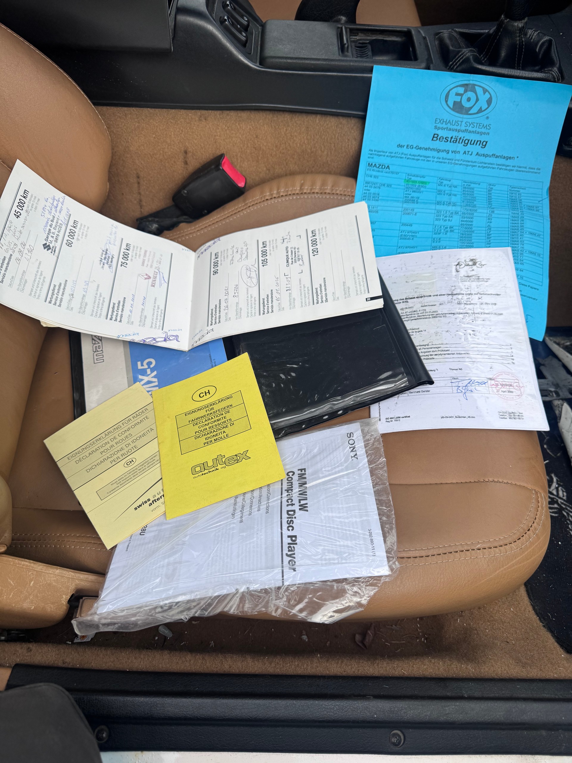 MAZDA MX-5 1.6i-16-image-8