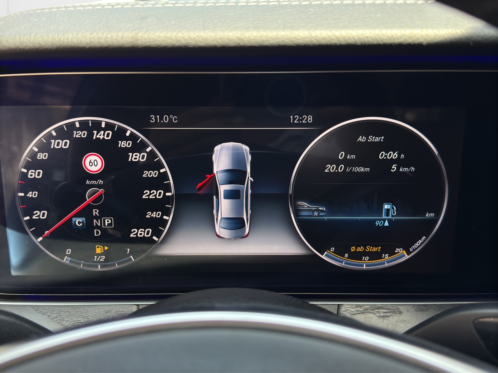 MERCEDES-BENZ E 350 d AMG Line 9G-Tronic-image-19