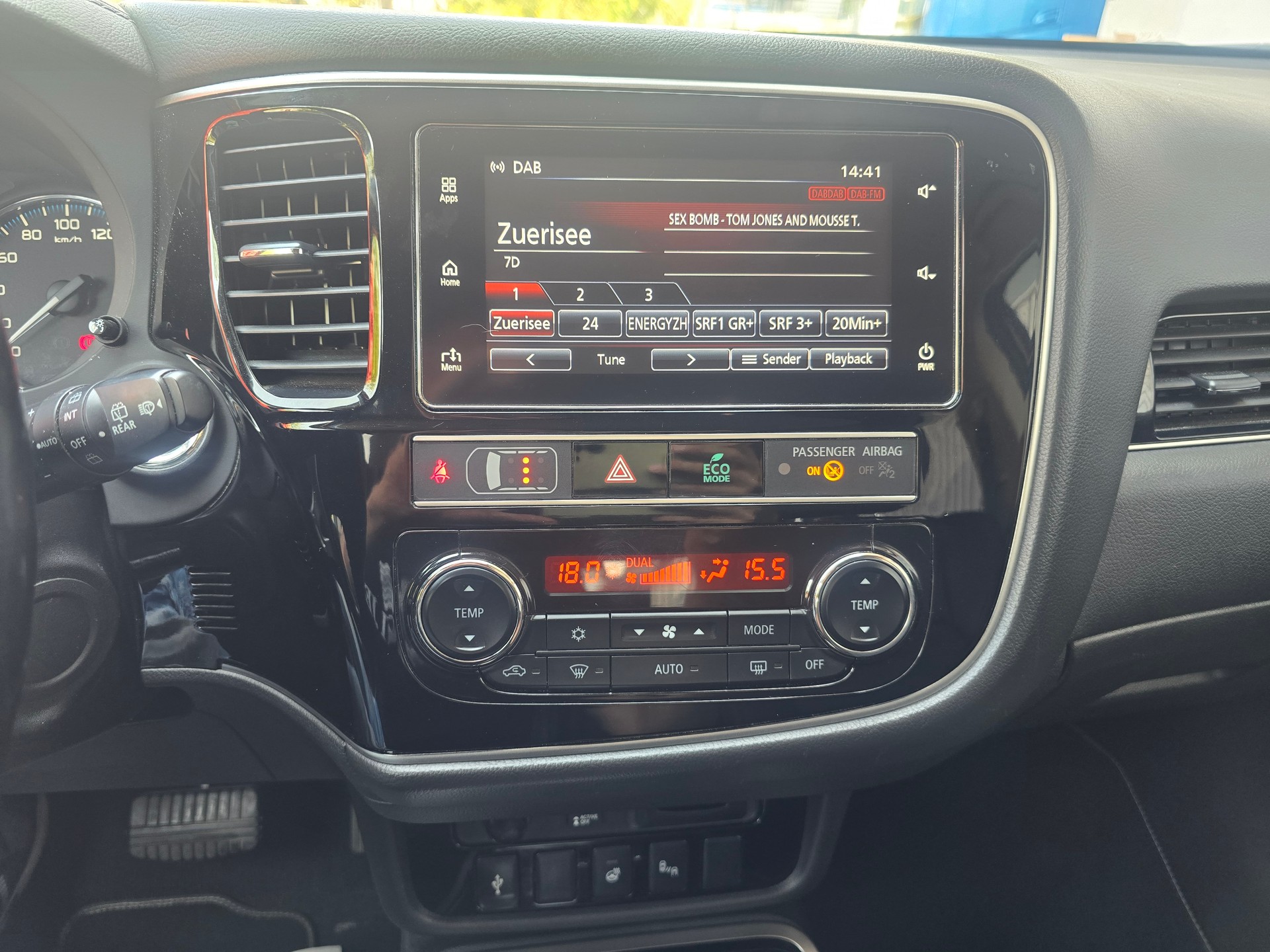 MITSUBISHI Outlander 2.4 PHEV Diamond 4WD Automatic-image-21