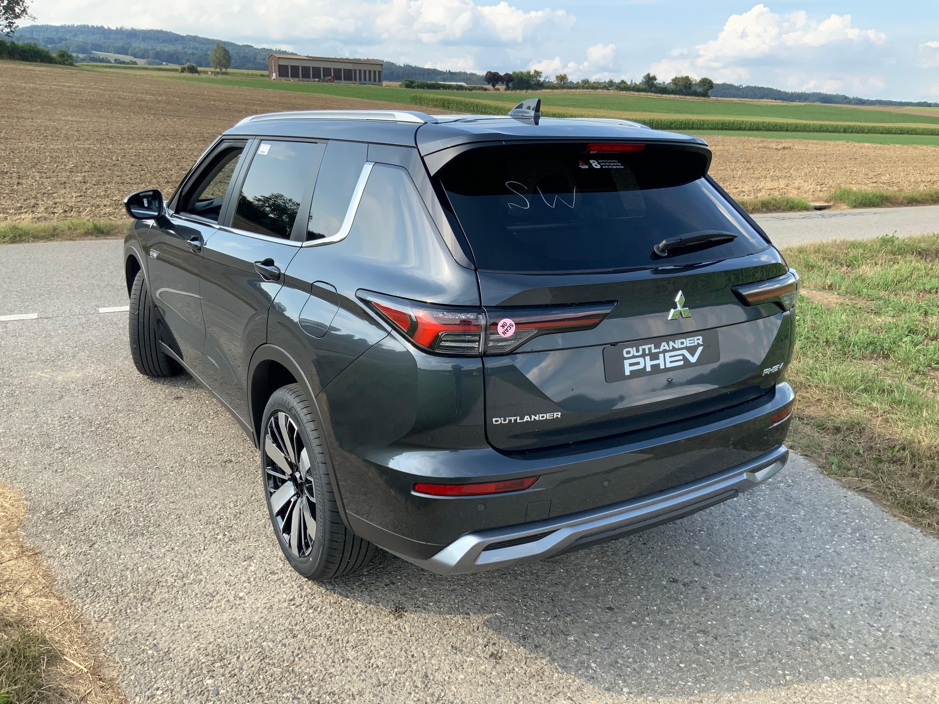 MITSUBISHI Outlander 2.4 PHEV Intense 4x4-image-11