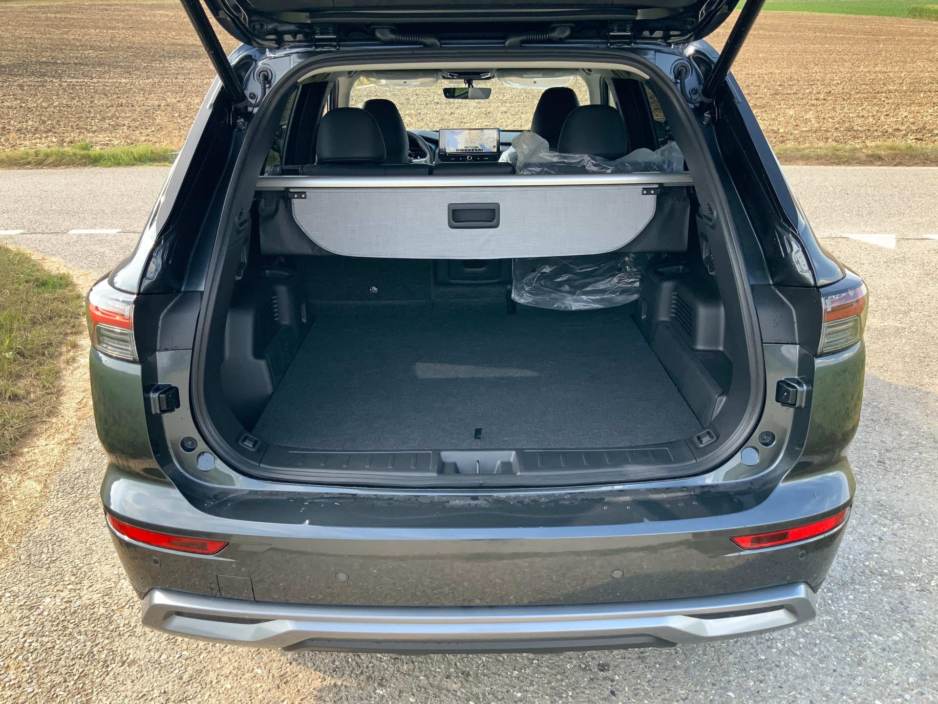 MITSUBISHI Outlander 2.4 PHEV Intense 4x4-image-13