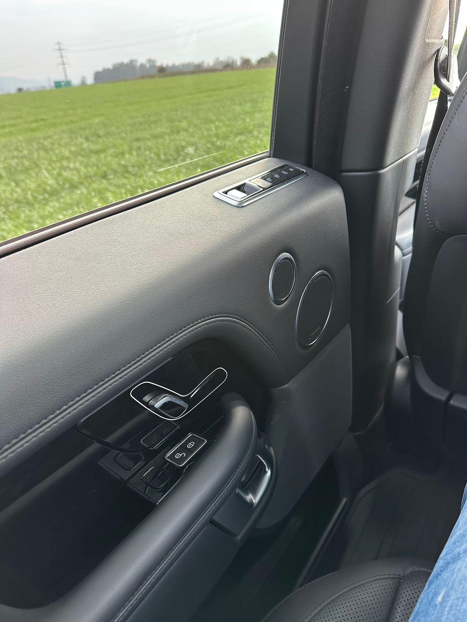 LAND ROVER Range Rover 3.0 SDV6 Vogue Automatic-image-16