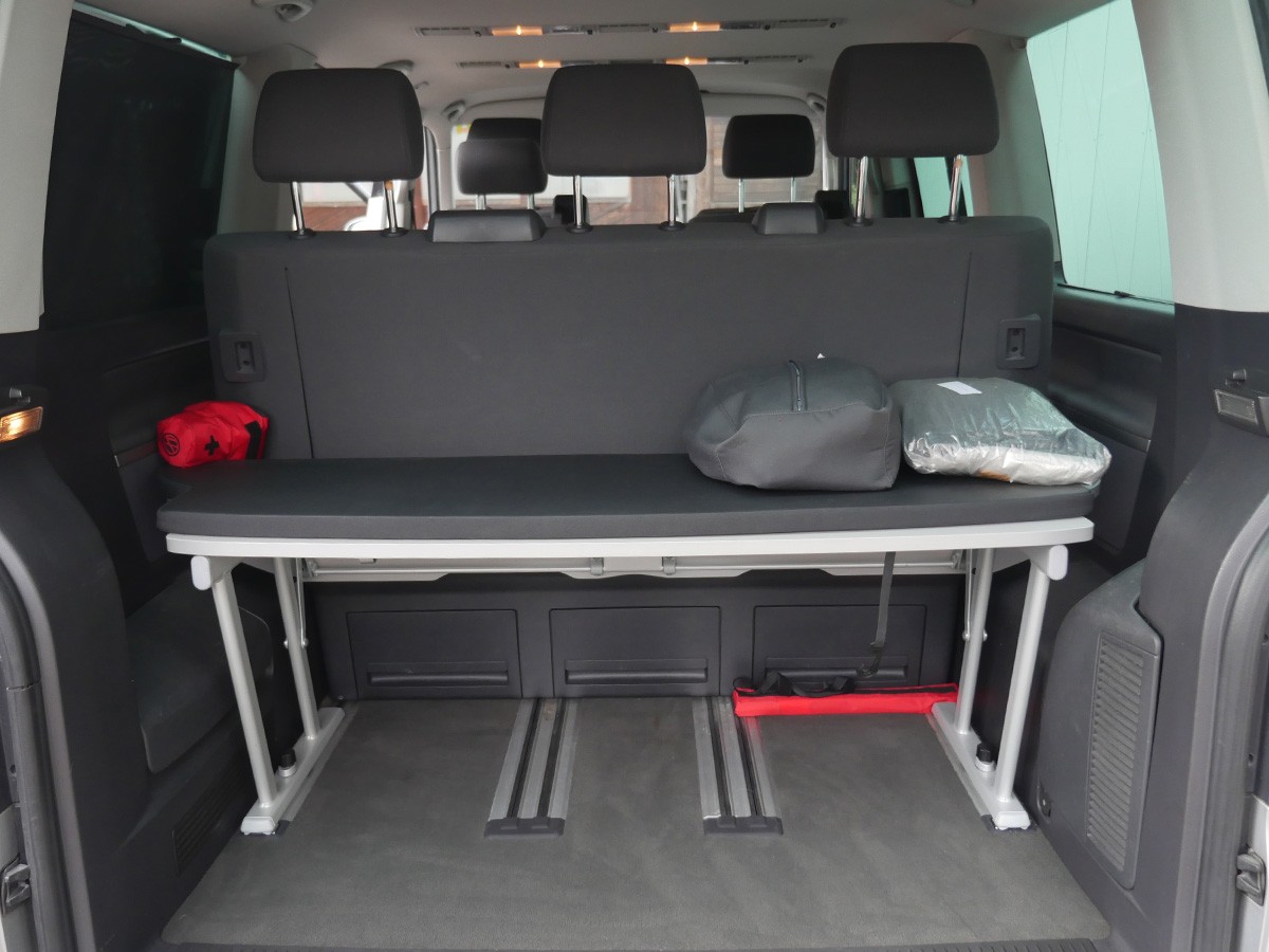 VW T5 Multivan Comfortline 2.5 TDI-image-11