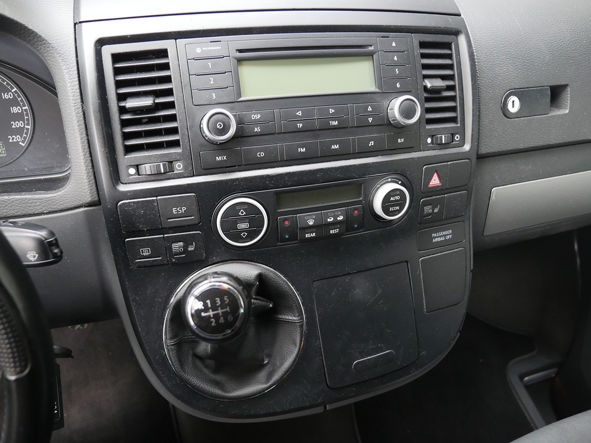VW T5 Multivan Comfortline 2.5 TDI-image-13