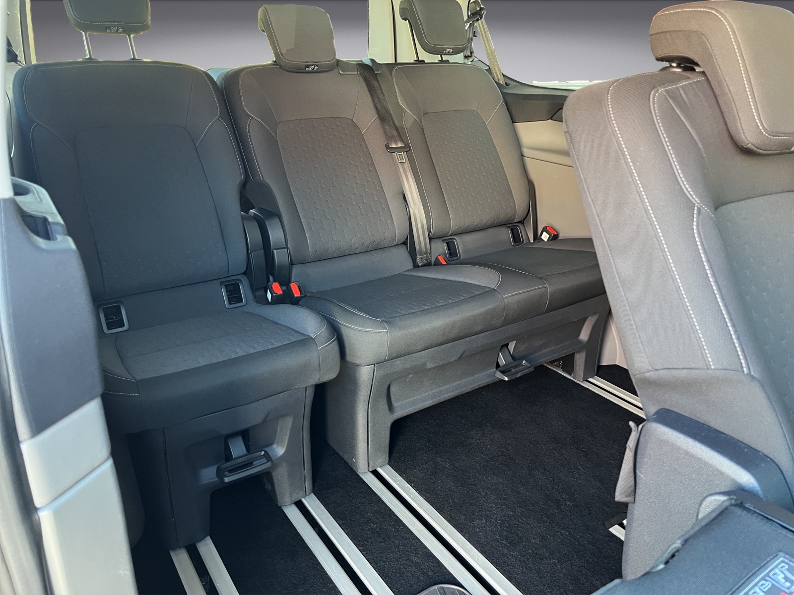 FORD Tourneo Custom Bus 320 L2 2.0 EcoBlue 170 Titanium-image-14
