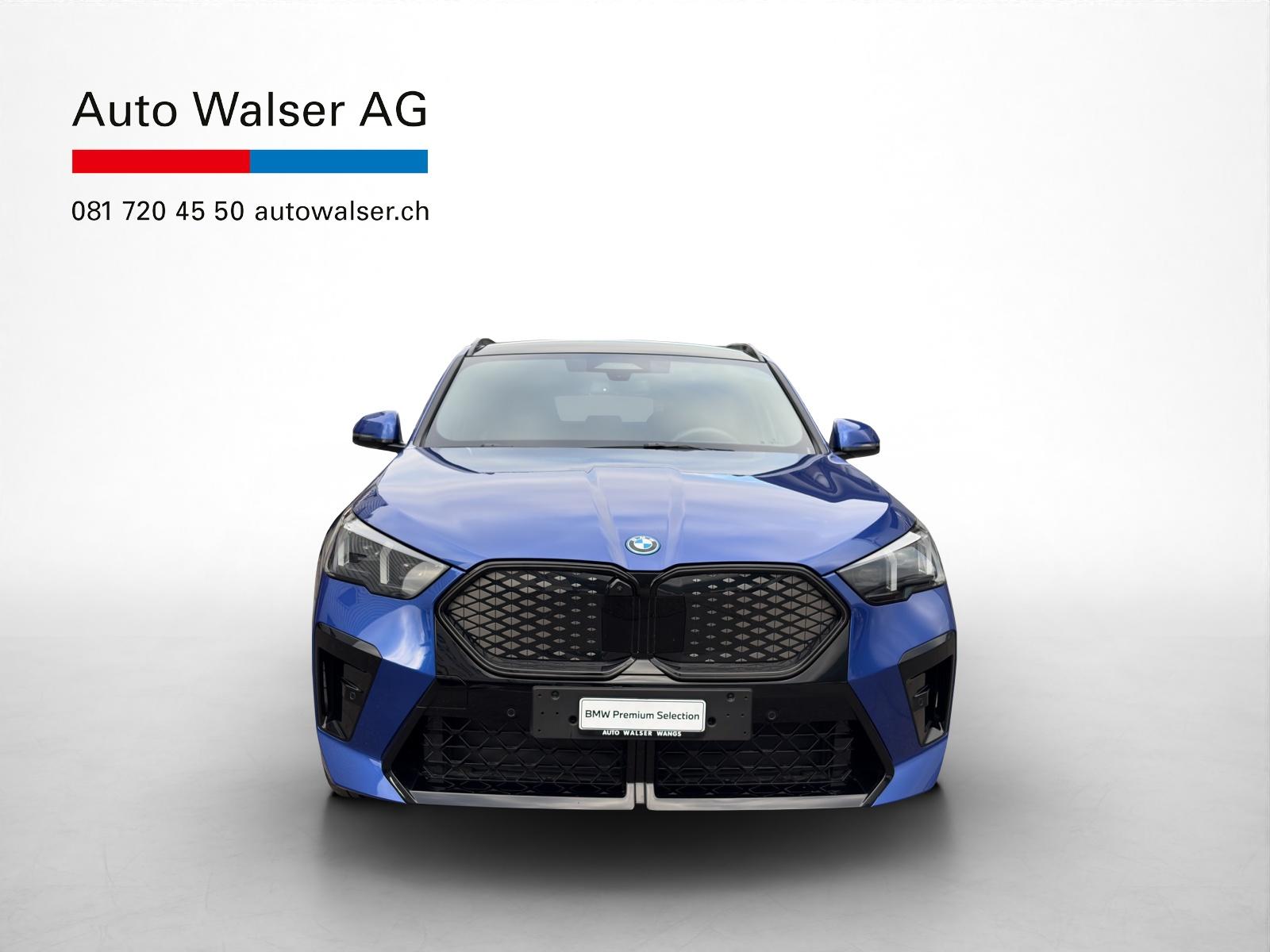 BMW iX2 30 xDrive-image-8
