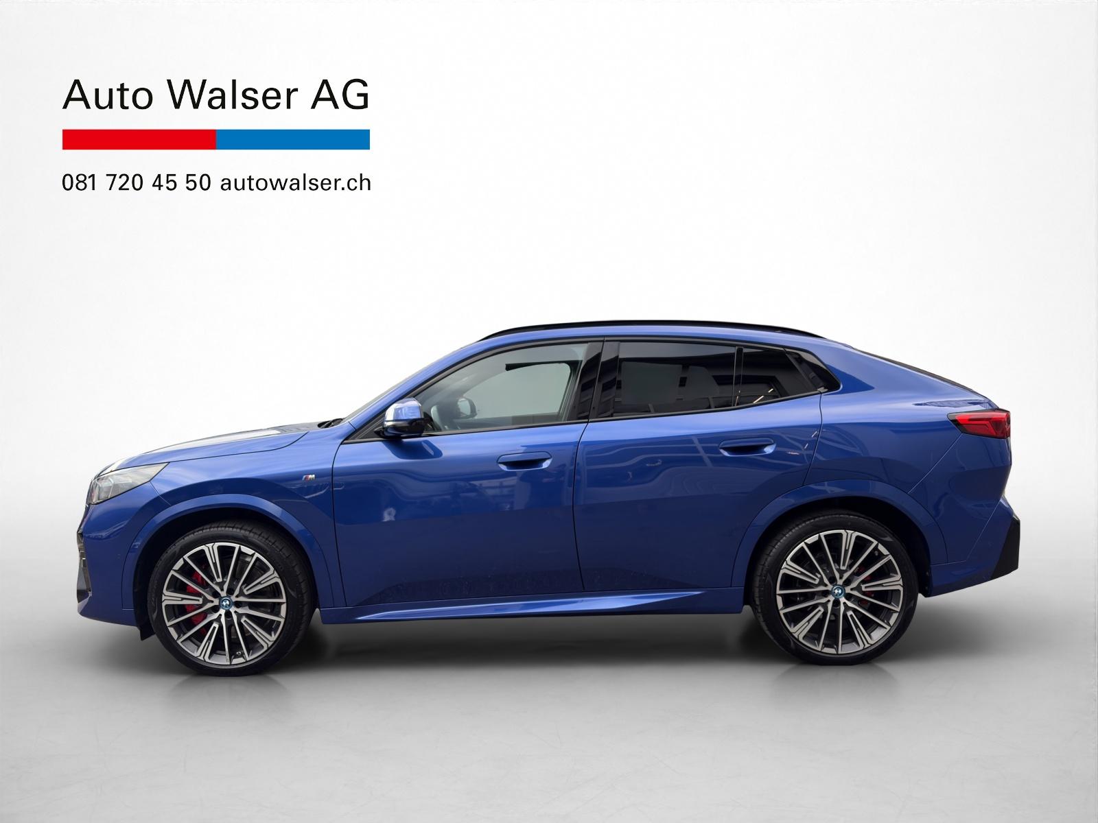 BMW iX2 30 xDrive-image-2