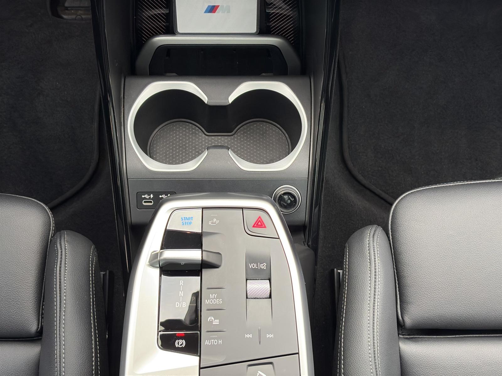 BMW iX2 30 xDrive-image-20