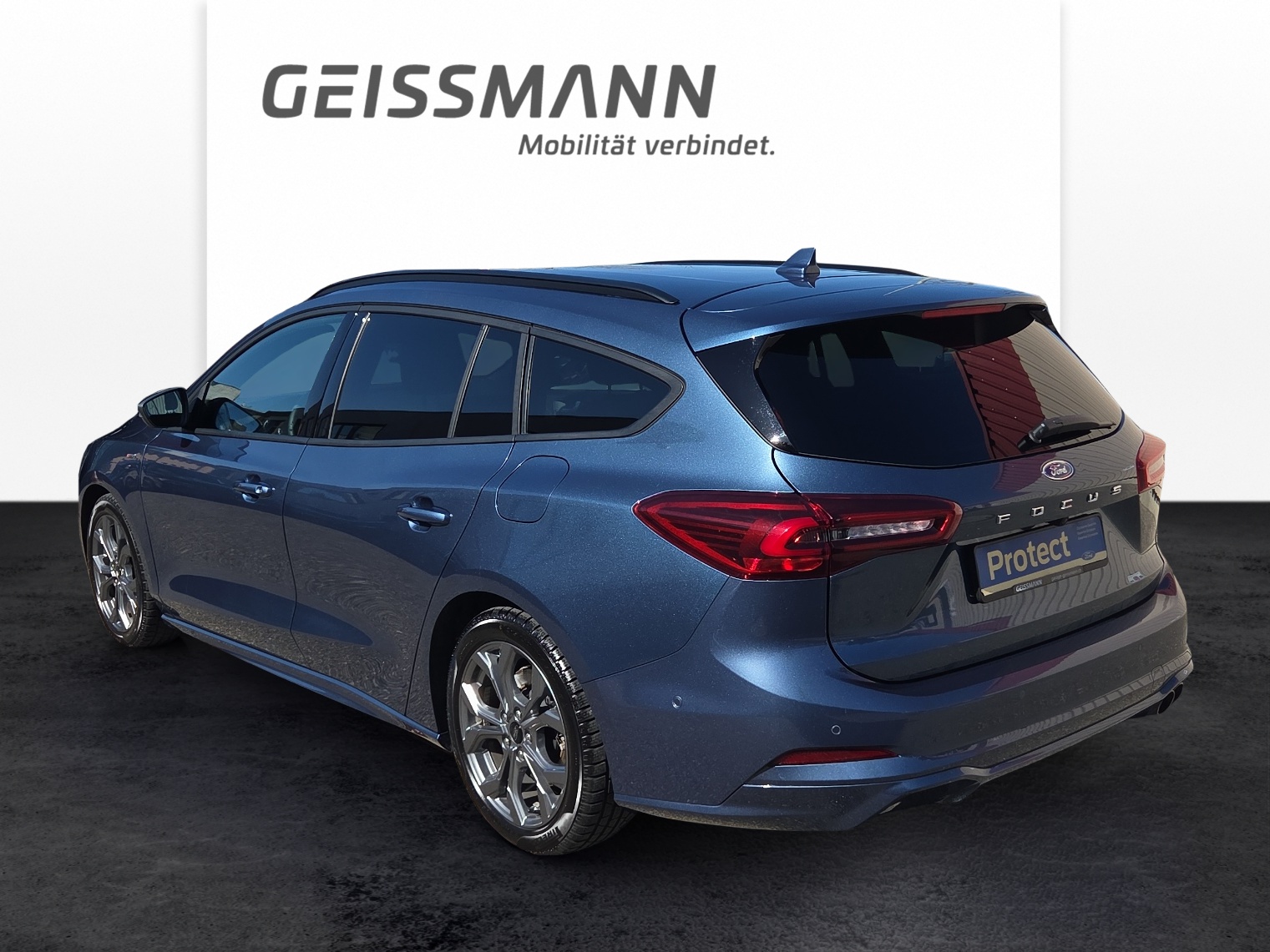 FORD Focus Station Wagon 1.0i EcoB Hybrid 155 ST-Line-image-2