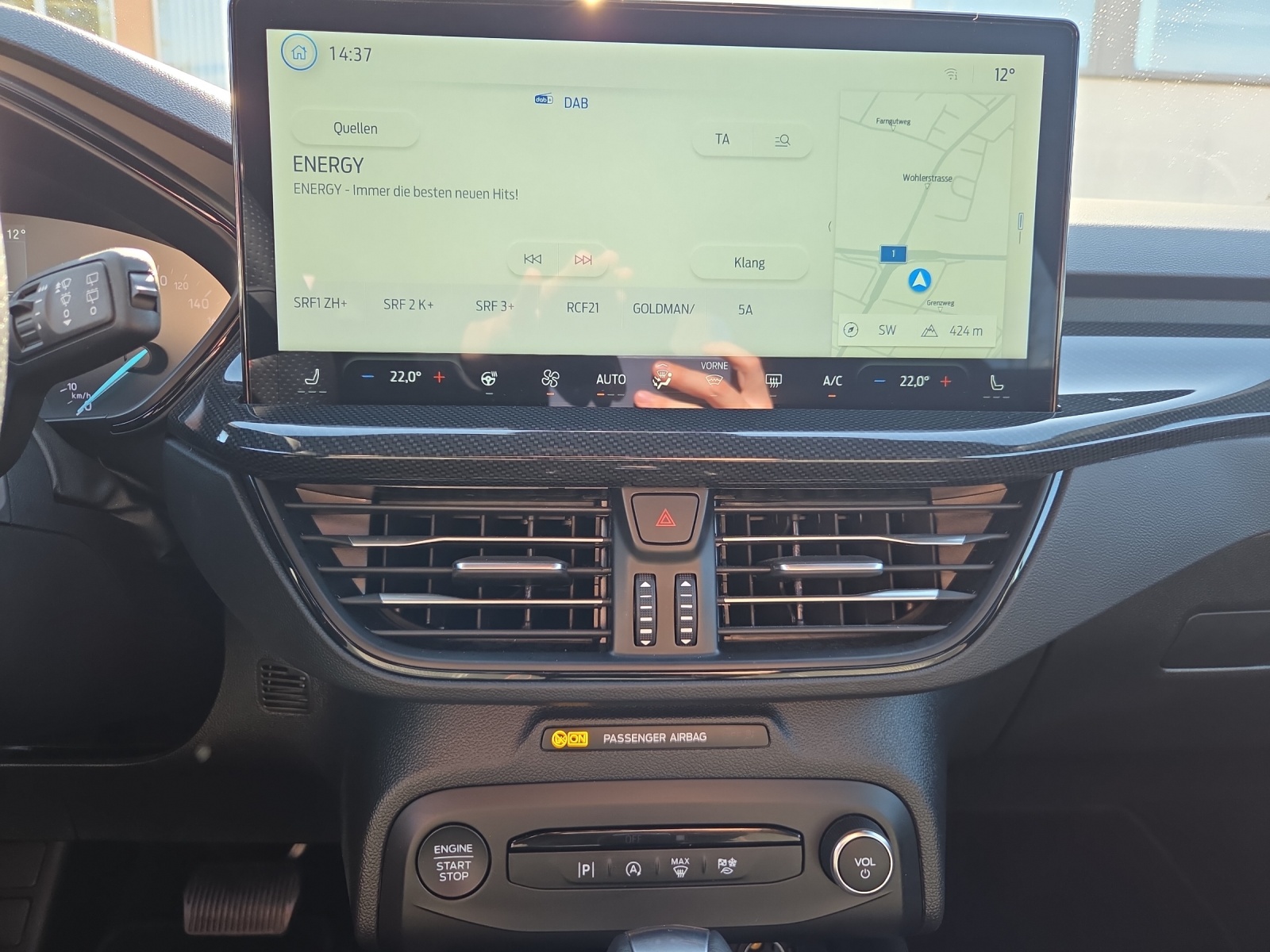 FORD Focus Station Wagon 1.0i EcoB Hybrid 155 ST-Line-image-8