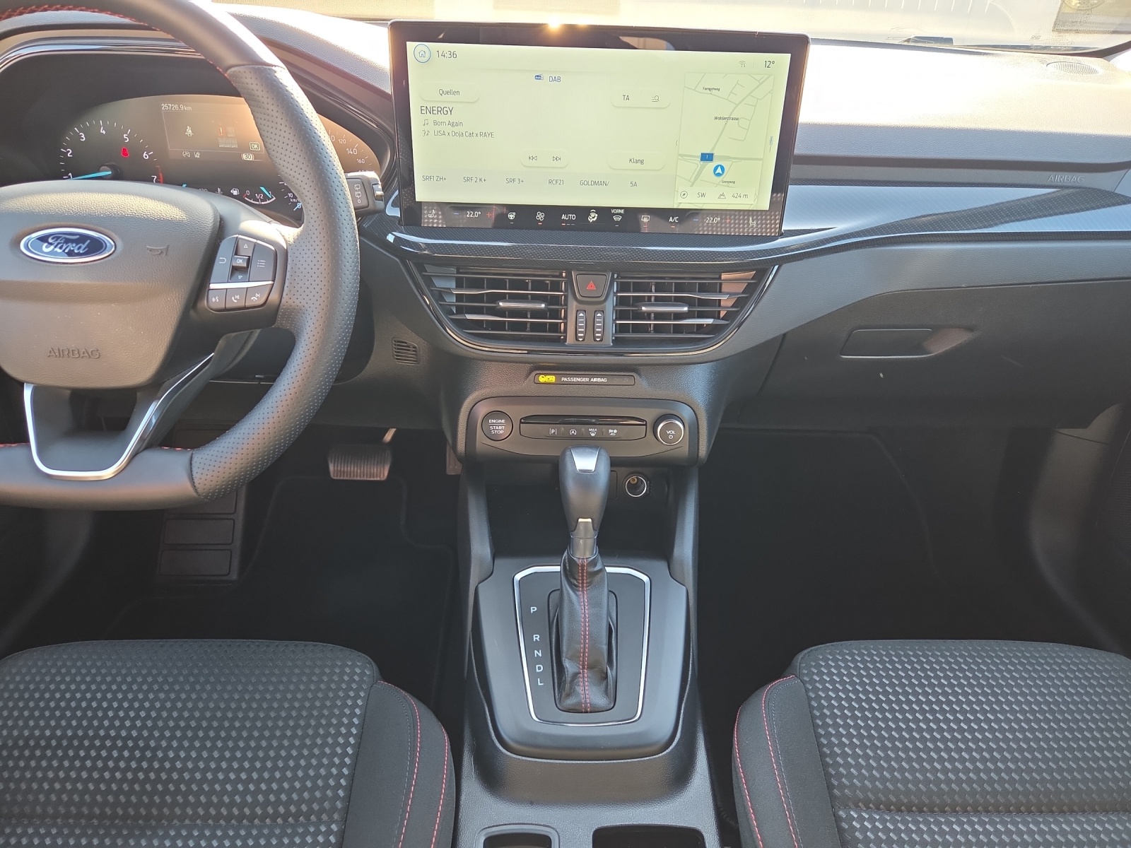 FORD Focus Station Wagon 1.0i EcoB Hybrid 155 ST-Line-image-3