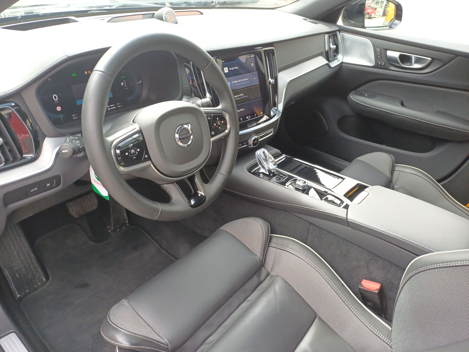 VOLVO S60 2.0 T8 TE Polestar eAWD-image-5
