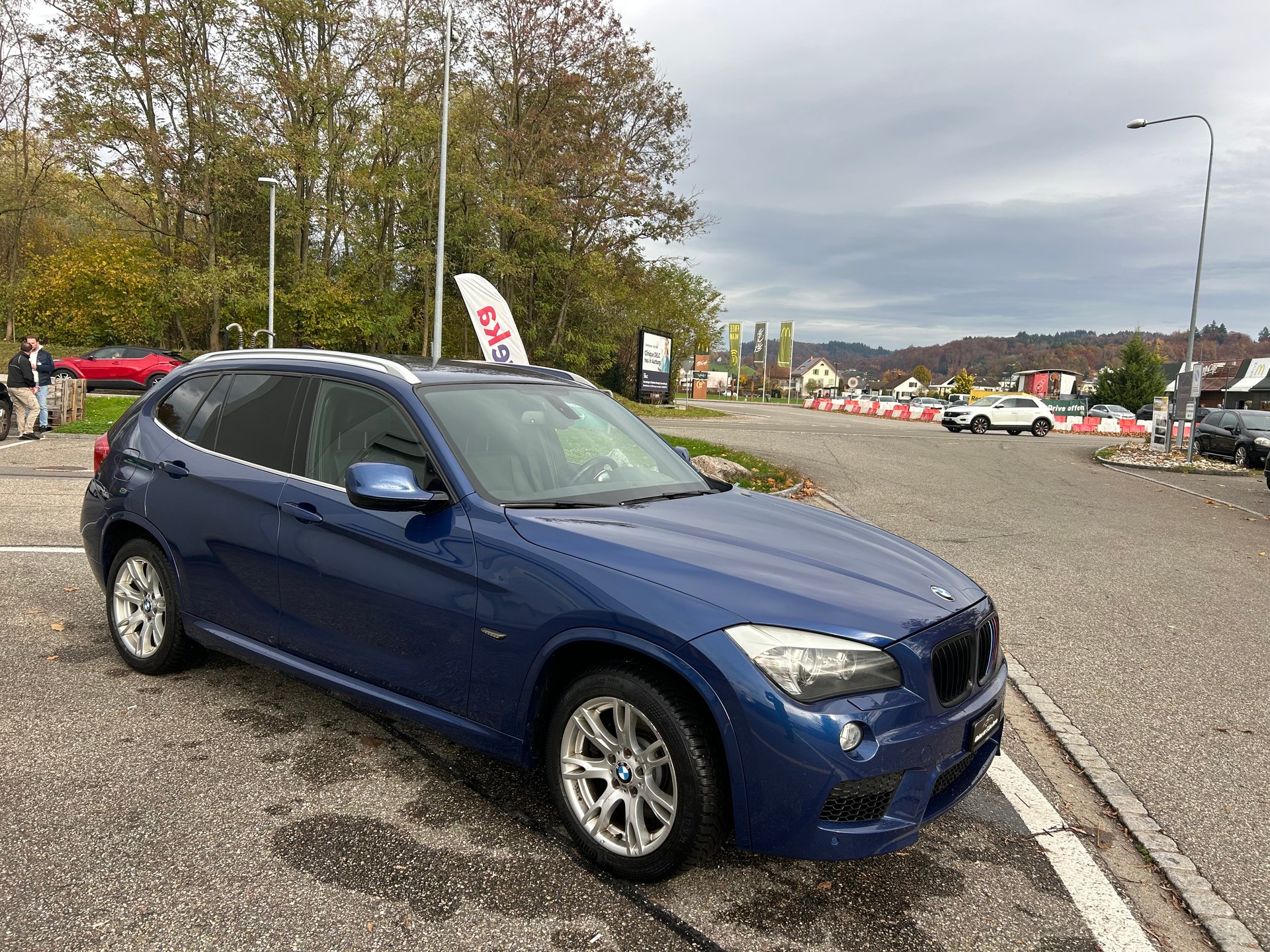BMW X1 xDrive 28i Steptronic-image-2
