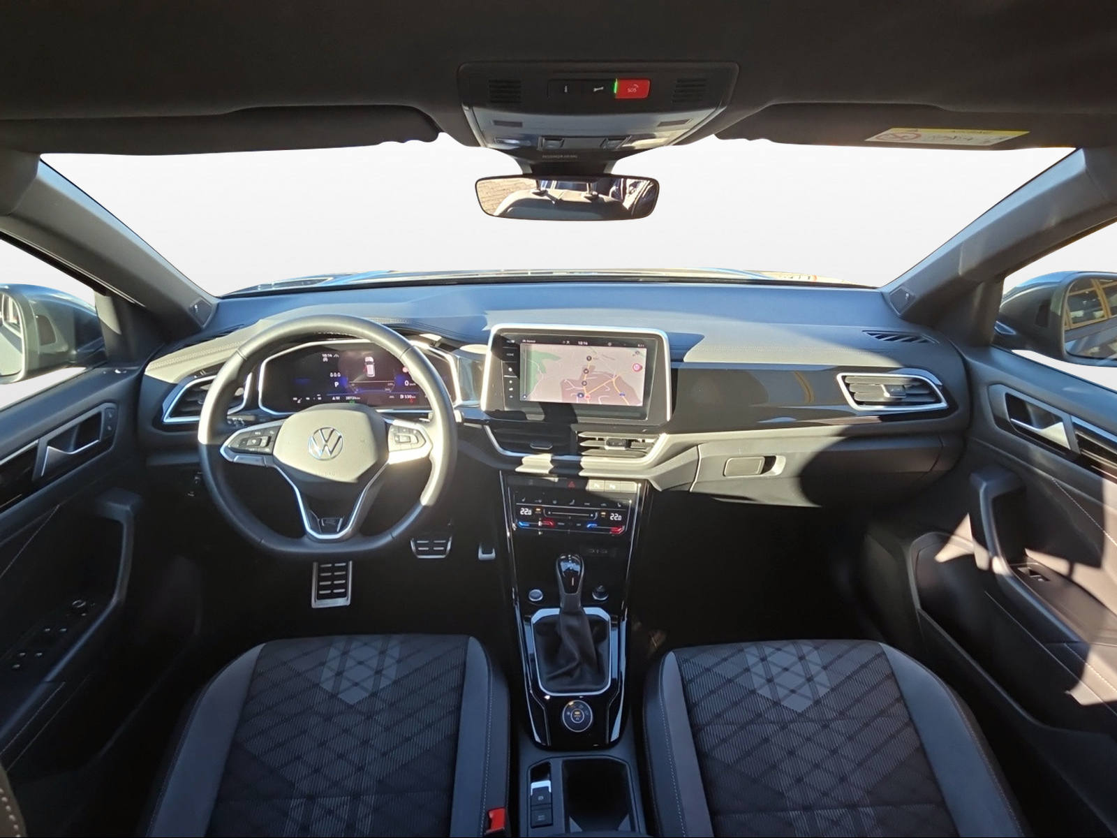 VW T-Roc 2.0 TSI R-Line DSG 4Motion-image-3
