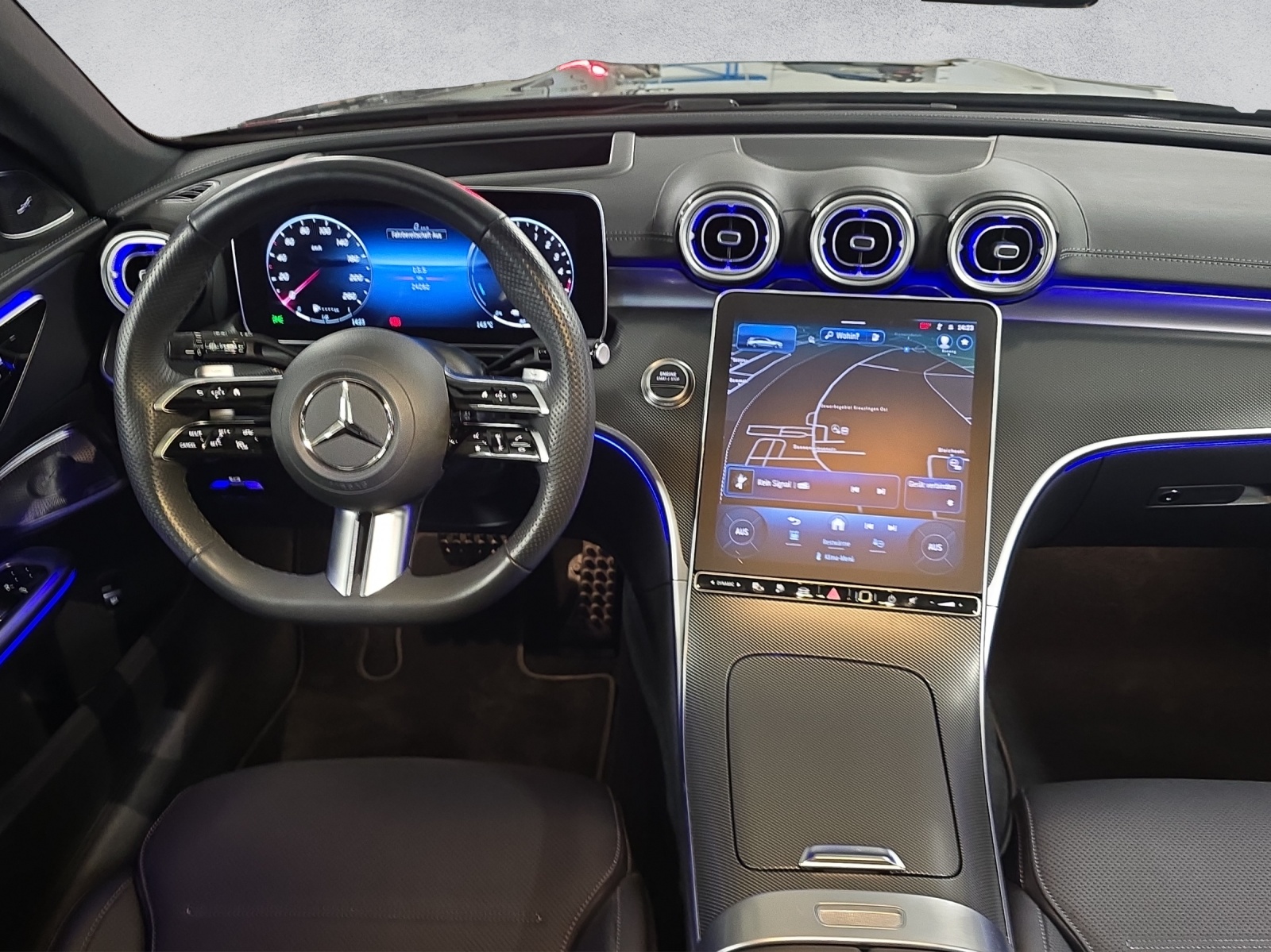MERCEDES-BENZ C 300 de AMG Line 4Matic T-Modell-image-14