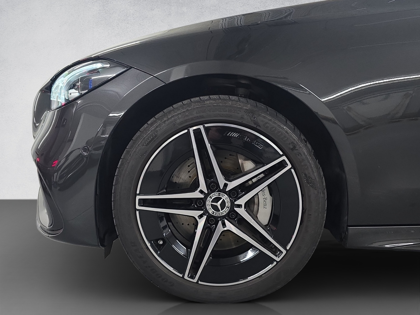 MERCEDES-BENZ C 300 de AMG Line 4Matic T-Modell-image-7