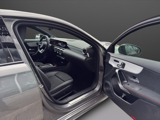 MERCEDES-BENZ A 200 7G-DCT-image-6